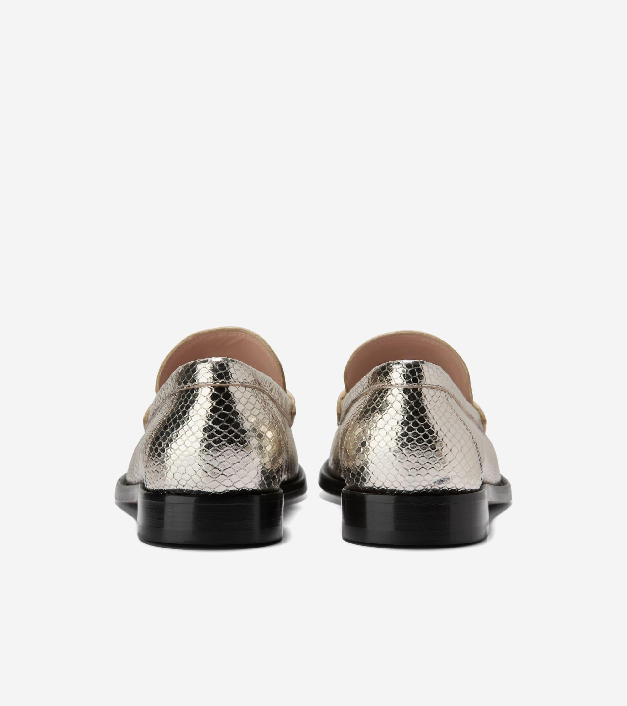 Women's Carolyn Foldover Tote Product Image