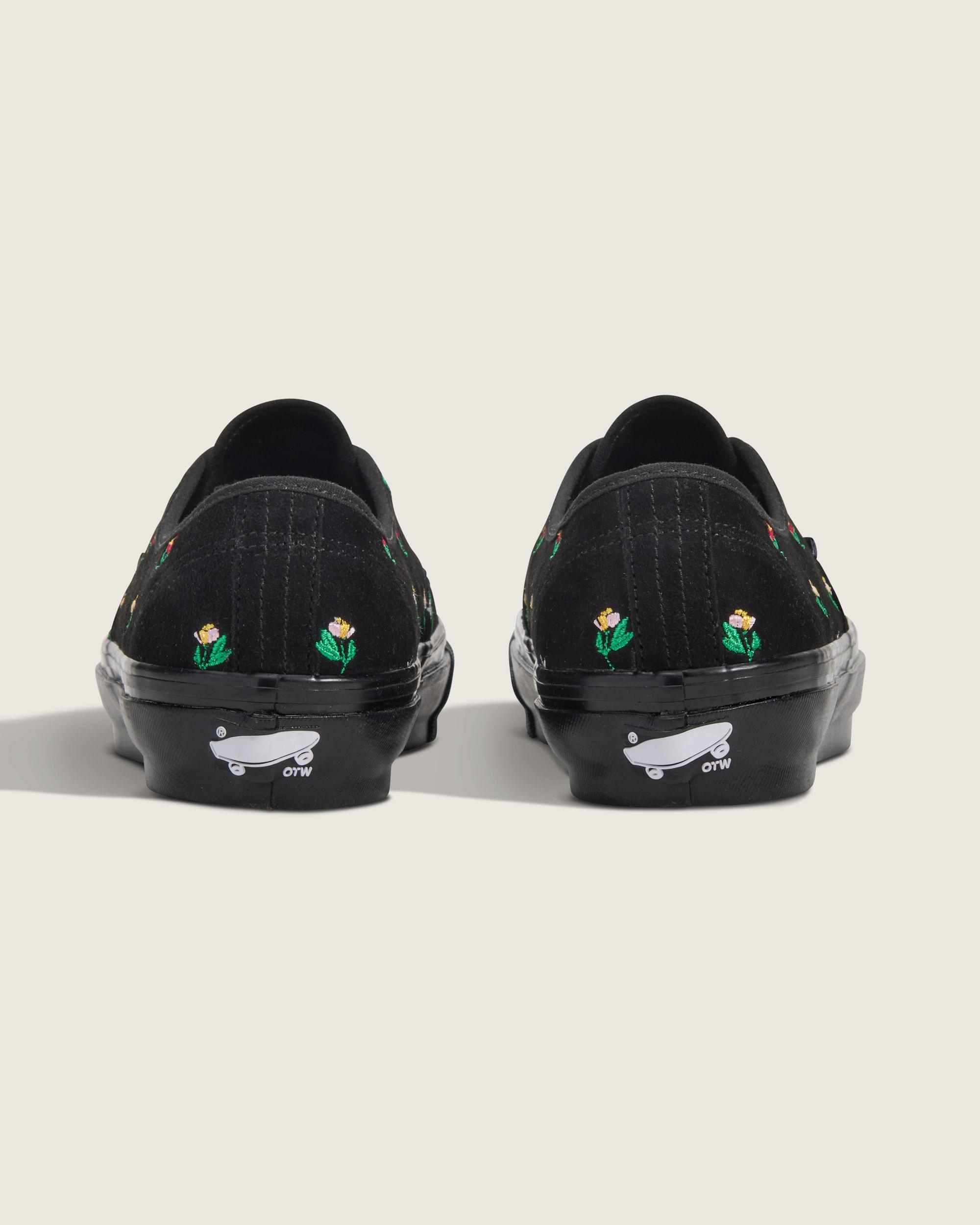 OTW Slip-On 98 Knot Vibram in Daphne Blue / White| Vans US Product Image