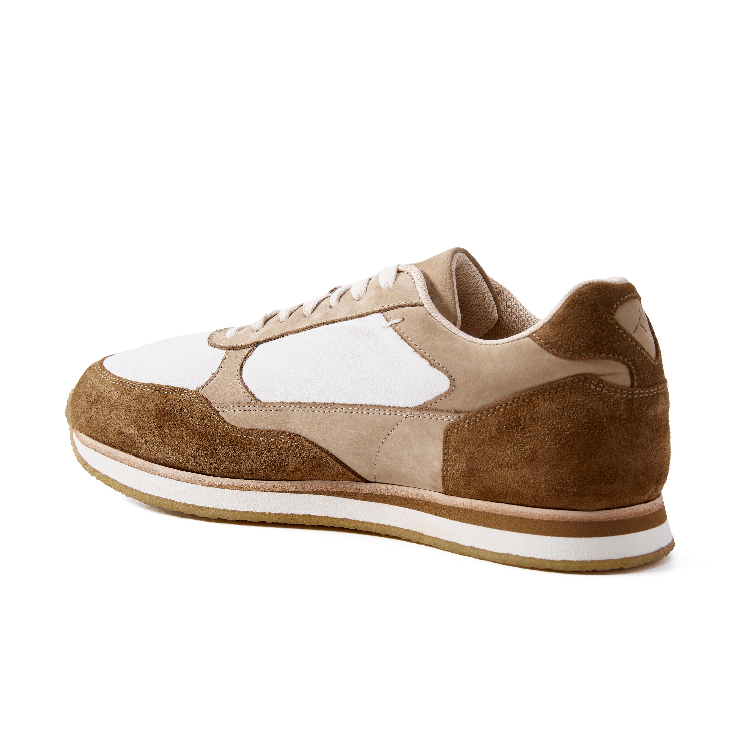 Runner Sneaker Product Image