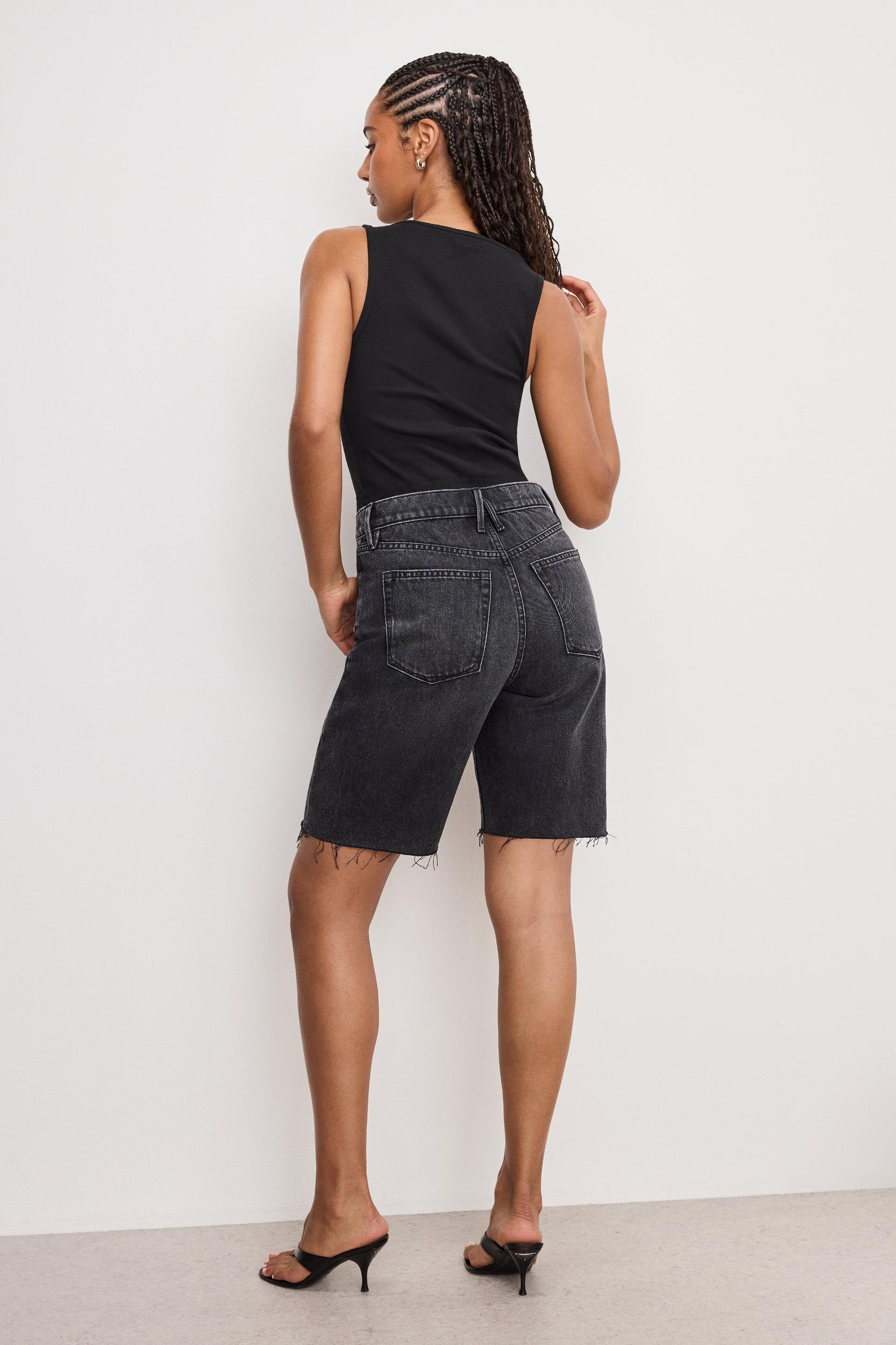GOOD STANDARD BERMUDA SHORTS | BLACK381 Product Image