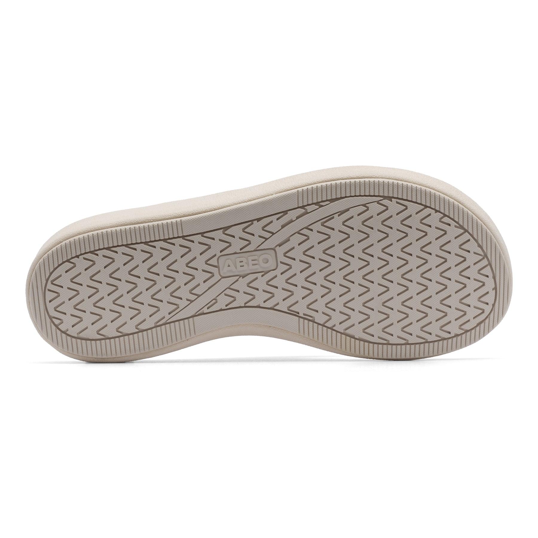 Paseo Thong Sandal Female Product Image