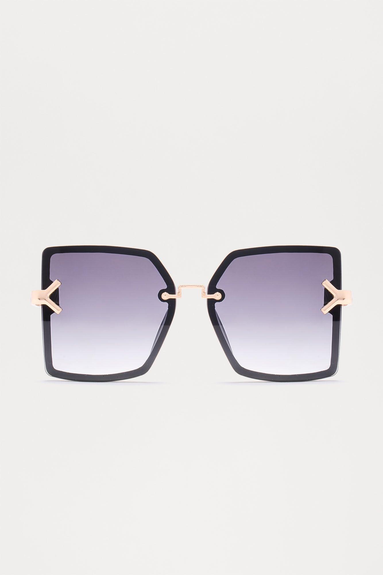 Donna Square Sunglasses - Black Female Product Image