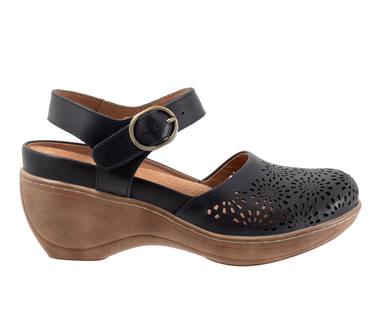 Women's Softwalk Mabelle Perf Clogs Product Image