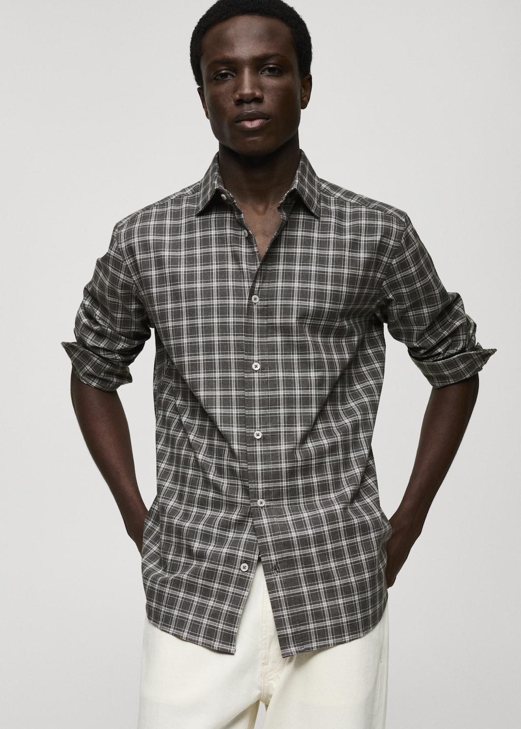 Regular fit check cotton shirt - Men | MANGO USA Product Image