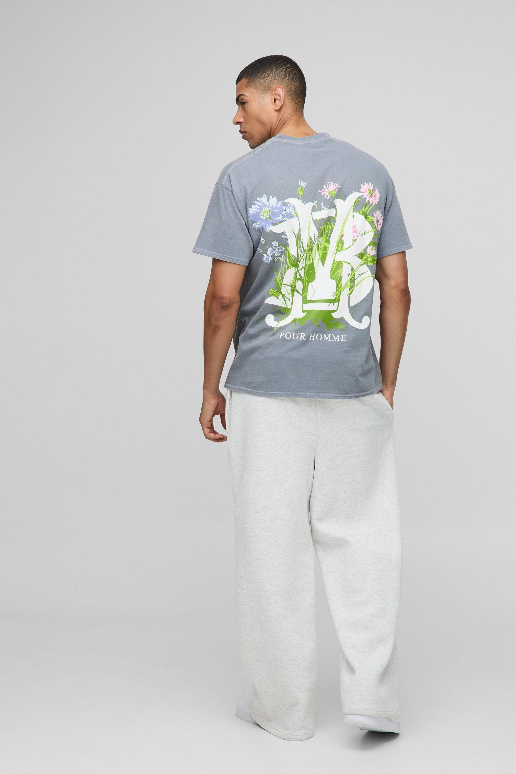 Oversized Floral Crest Graphic T-Shirt | boohooMAN USA Product Image