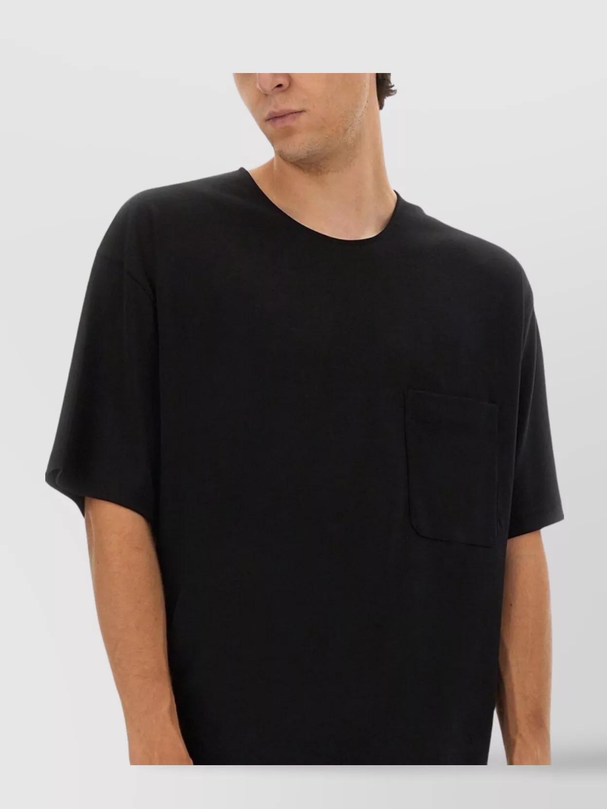 lightweight-jersey T-shirt Product Image