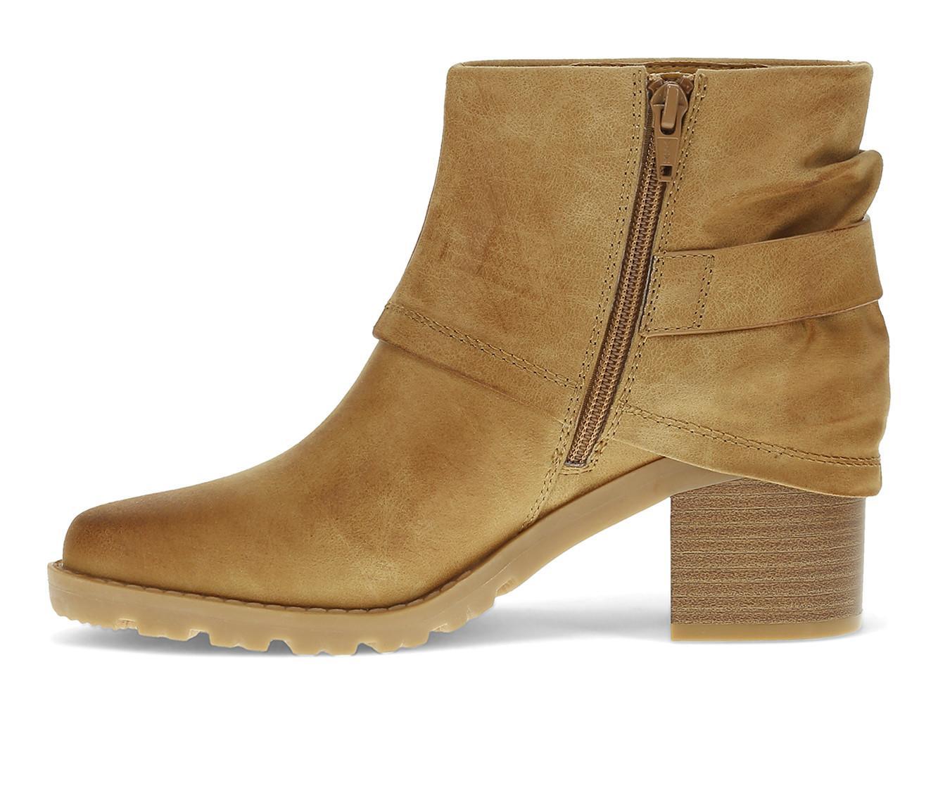 Women's Baretraps Deborah Booties Product Image