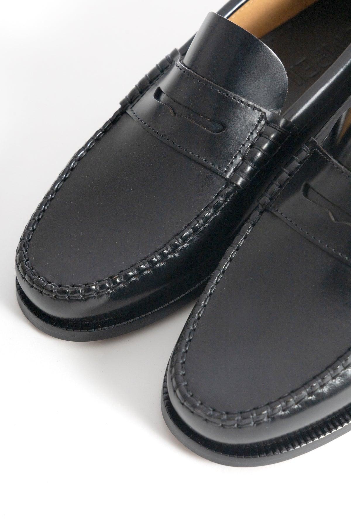Pompeii - Vega Loafer - Black Product Image