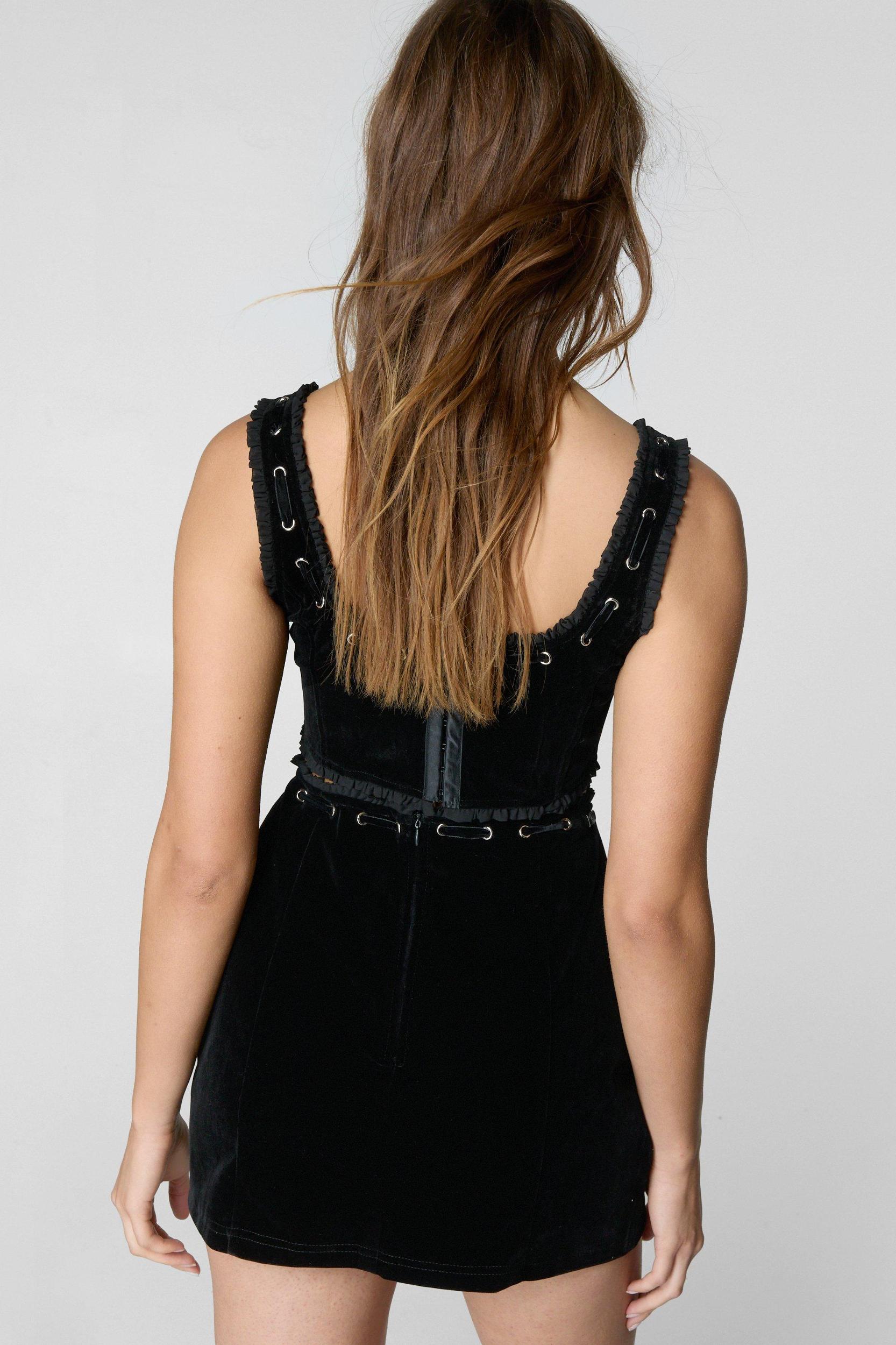 Velvet Ribbon Trim Mini Skirt Product Image