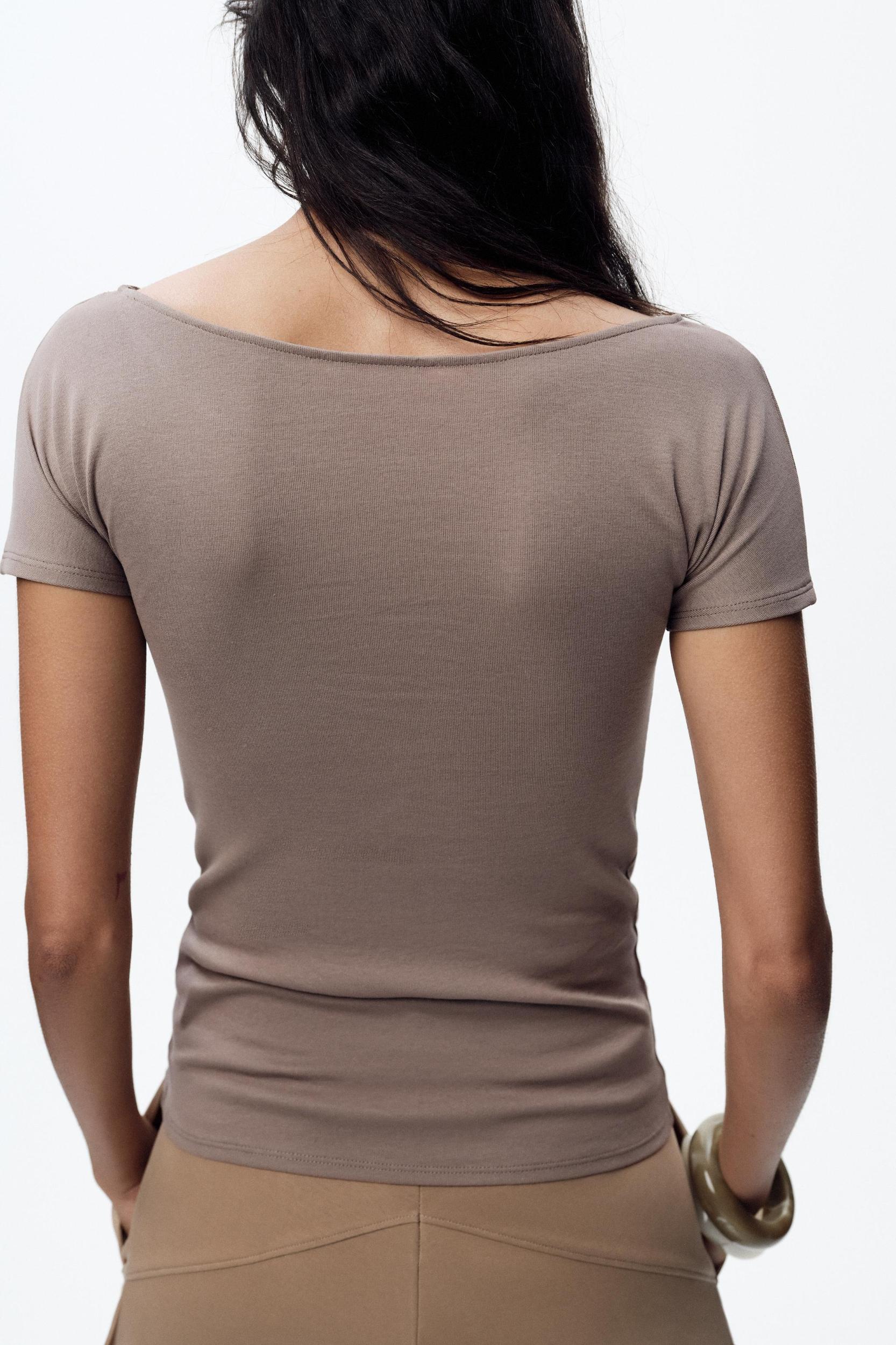 SHORT-SLEEVED T-SHIRT Product Image