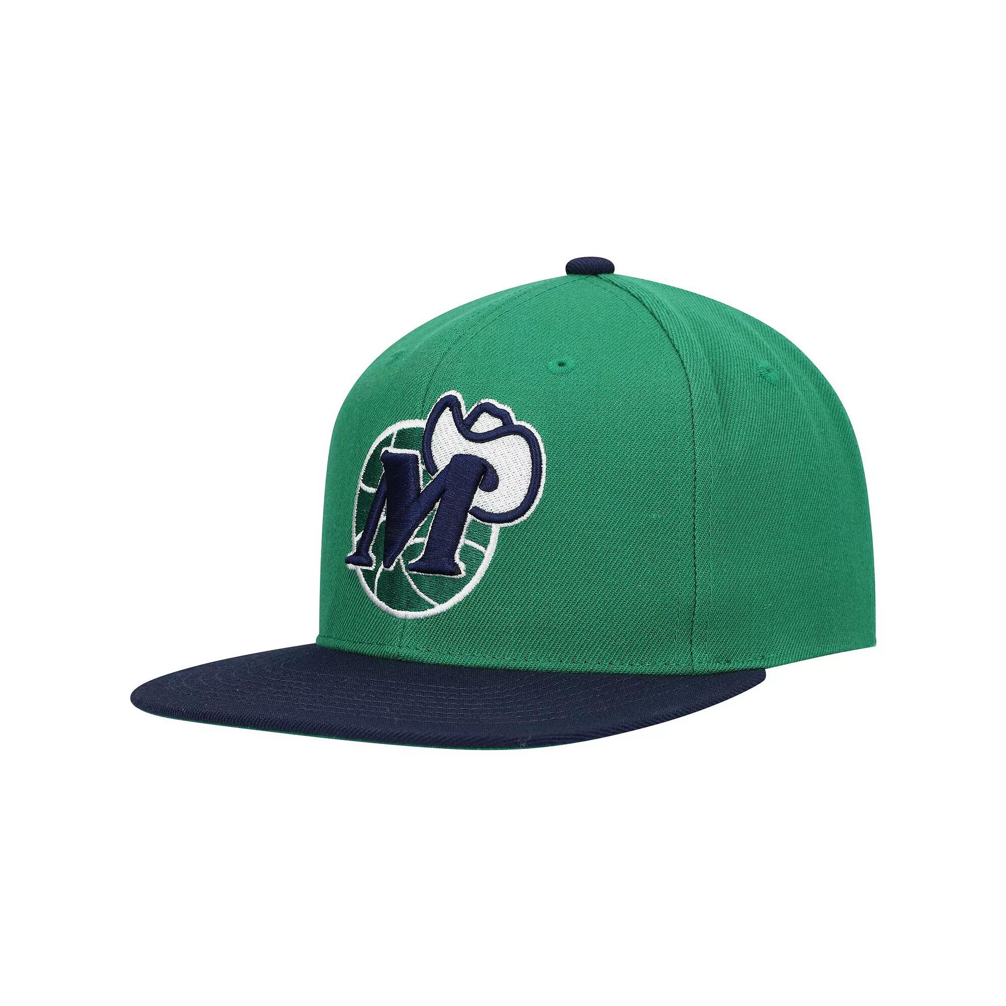 Men's Mitchell & Ness Green/Navy Dallas Mavericks Hardwood Classics Team Two-Tone 2.0 Snapback Hat Product Image
