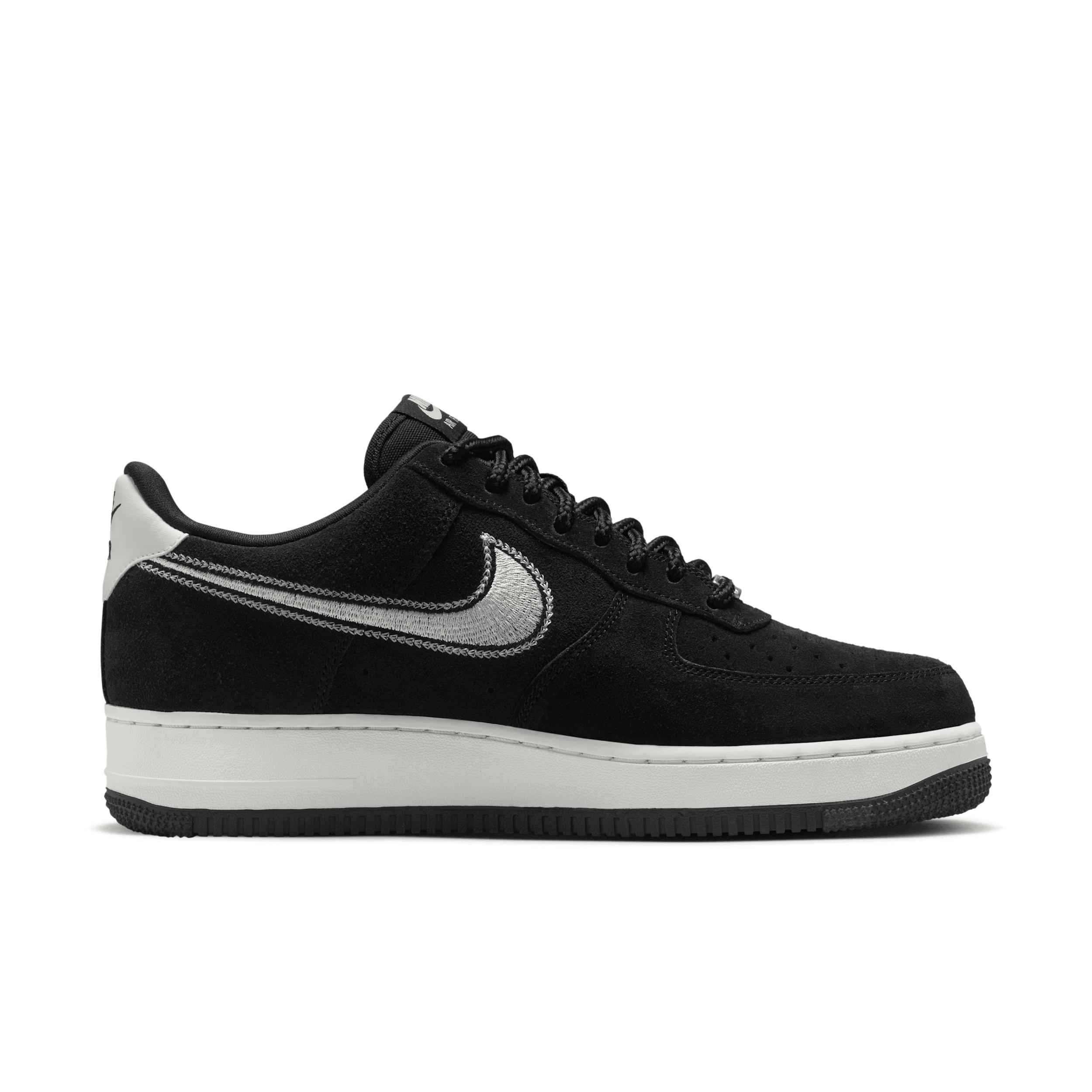 Mens Nike Air Force 1 07 LV8 SE Casual Shoes Product Image