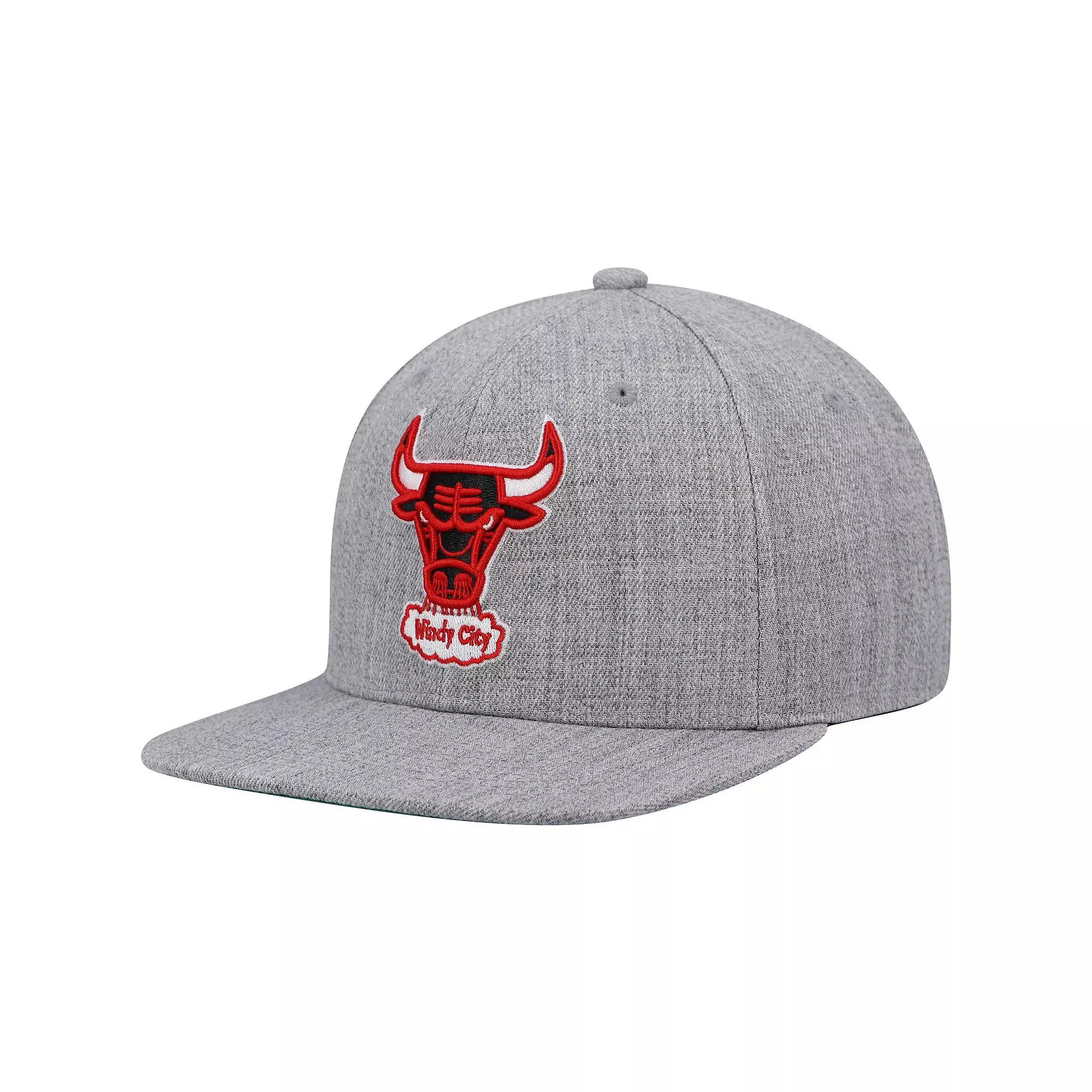 Men's Mitchell & Ness Heathered Gray Chicago Bulls Hardwood Classics Team 2.0 Snapback Hat, Grey Product Image