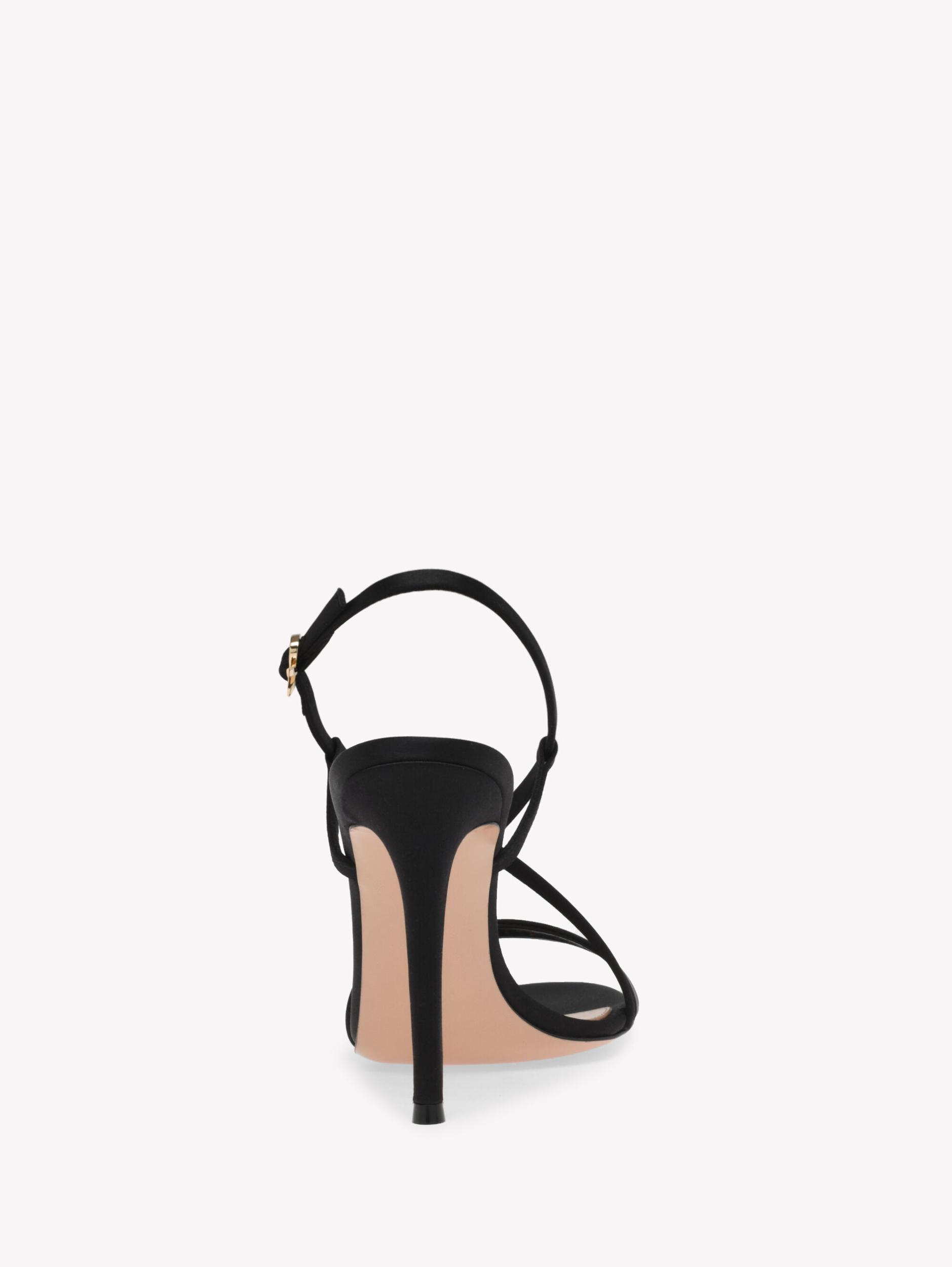 LARISSE Gianvito Rossi Product Image