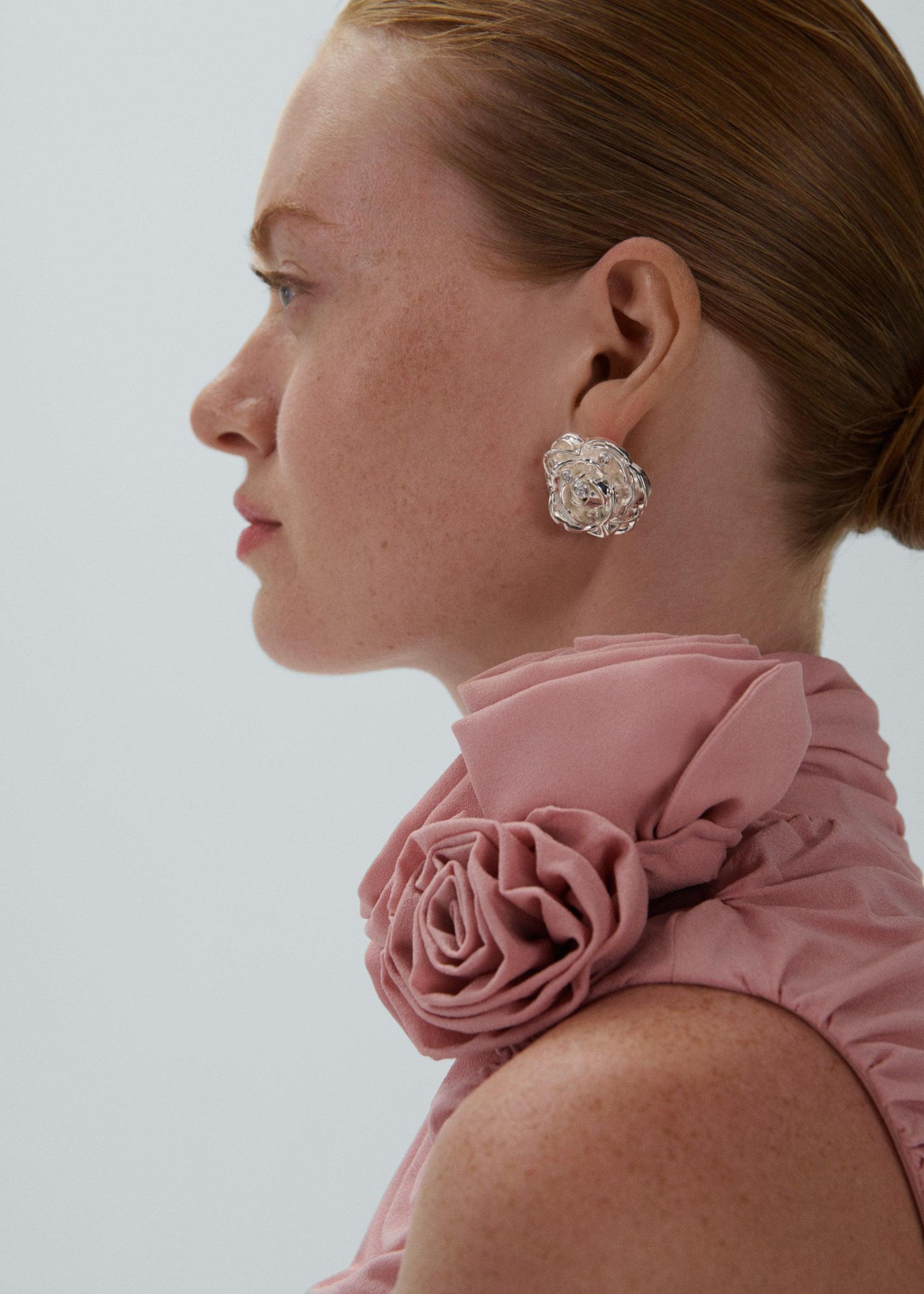 Rose earrings with crystals in silver Product Image