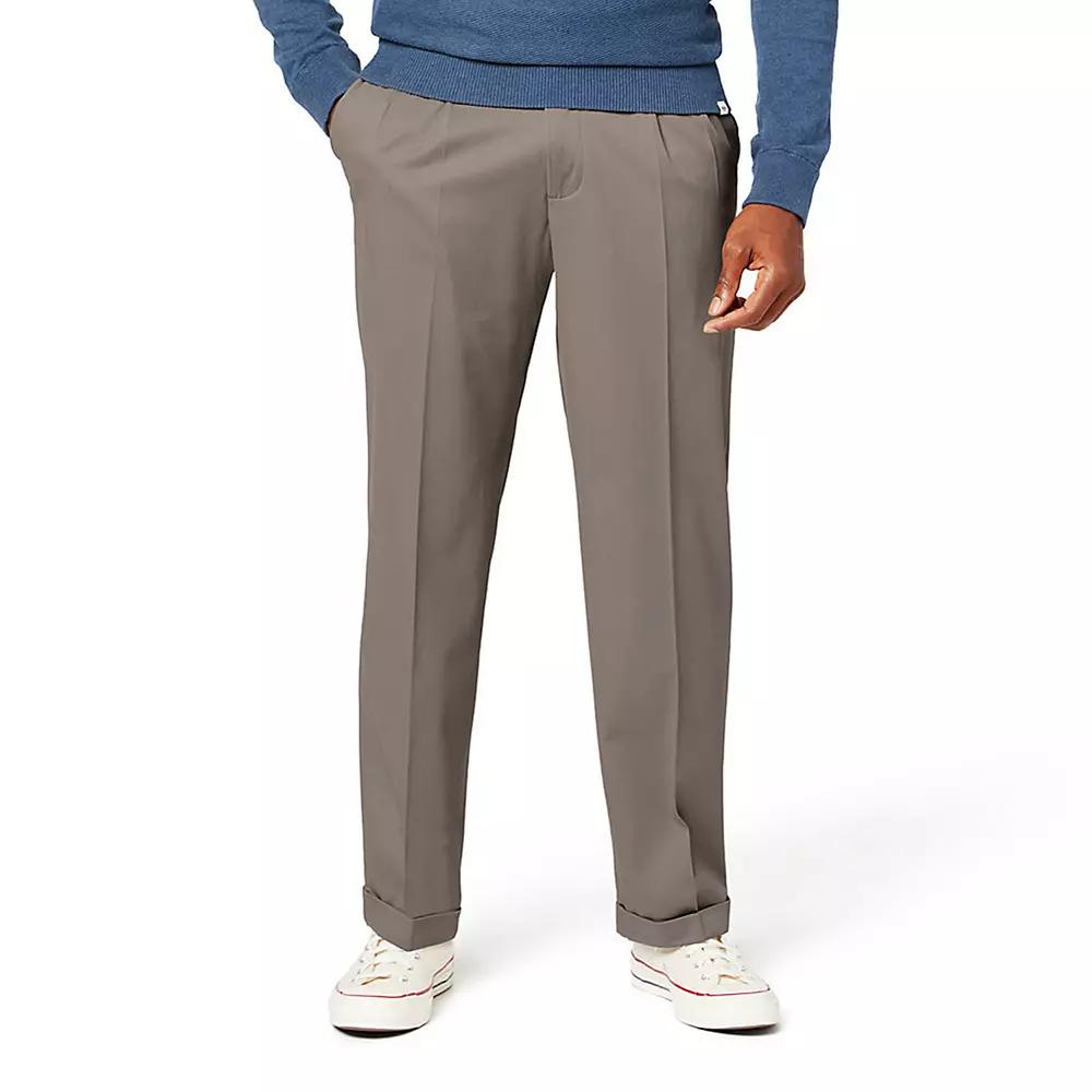 Men's Dockers® Relaxed Fit Comfort Stretch Pleated Cuffed Khaki Pants,  Product Image