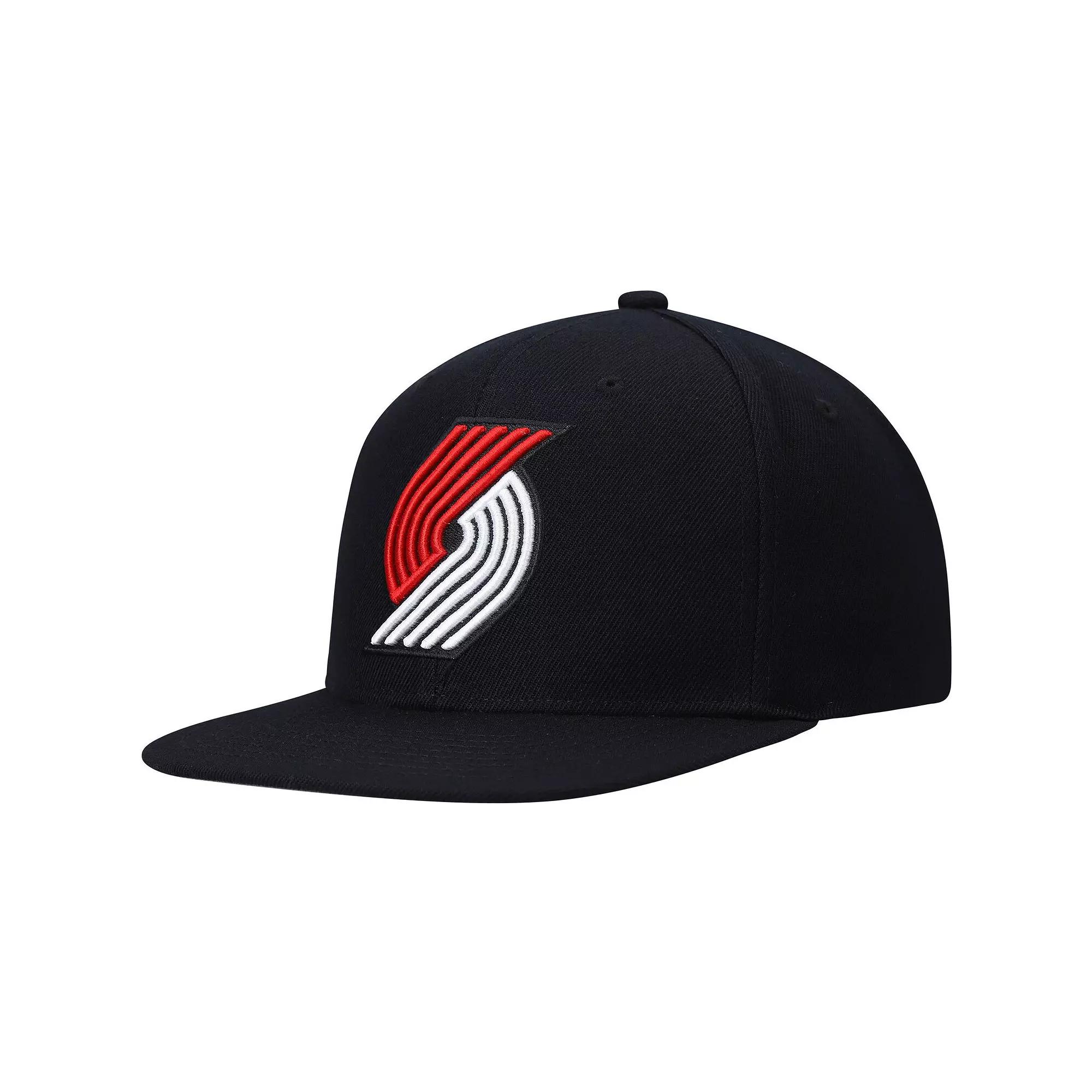 Men's Mitchell & Ness Black Portland Trail Blazers Ground 2.0 Snapback Hat Product Image