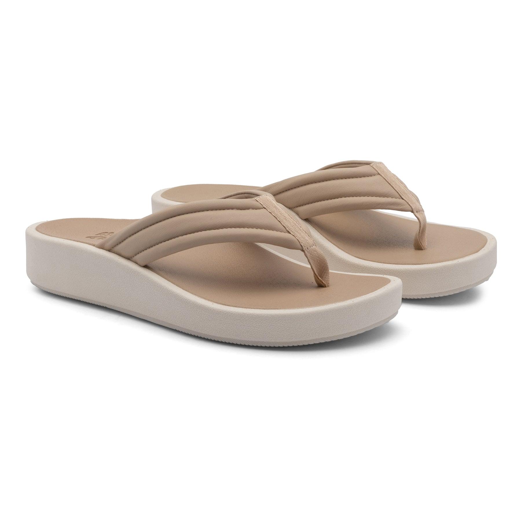 Paseo Thong Sandal Female Product Image