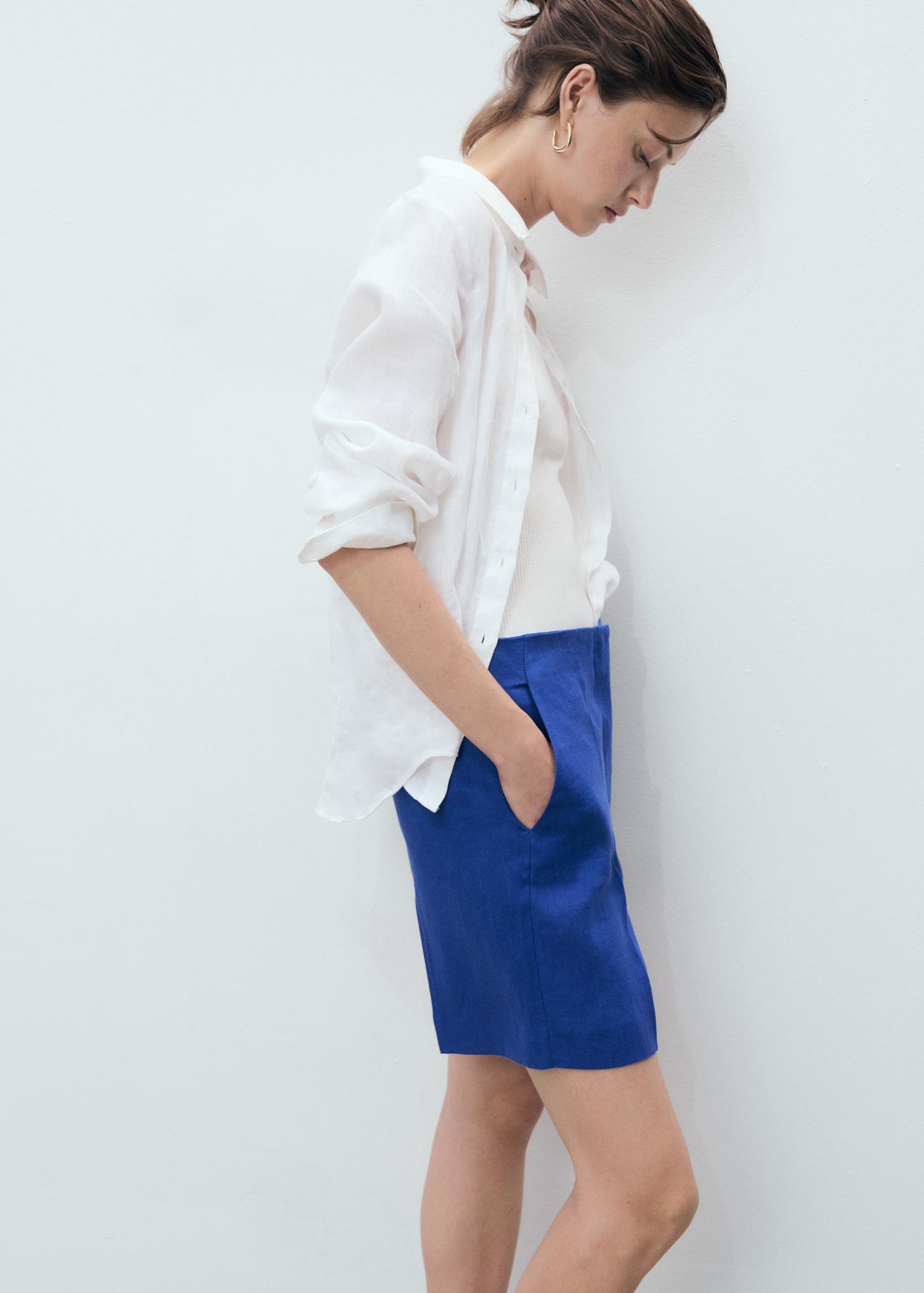 Linen straight-fit mid-rise shorts - Women | MANGO USA Product Image