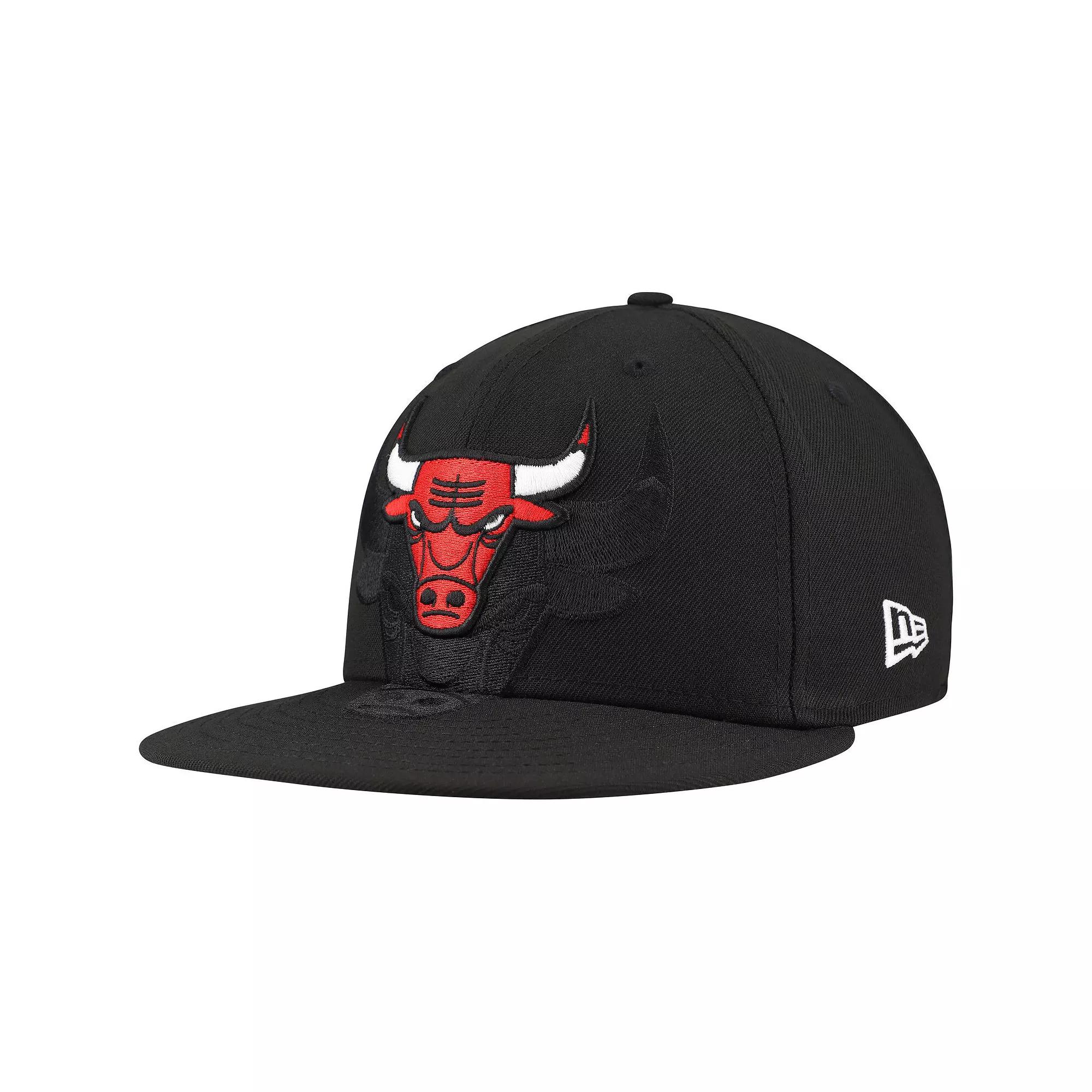 Men's New Era Black Chicago Bulls Blackout Shadow Logo 59FIFTY Fitted Hat,  Product Image
