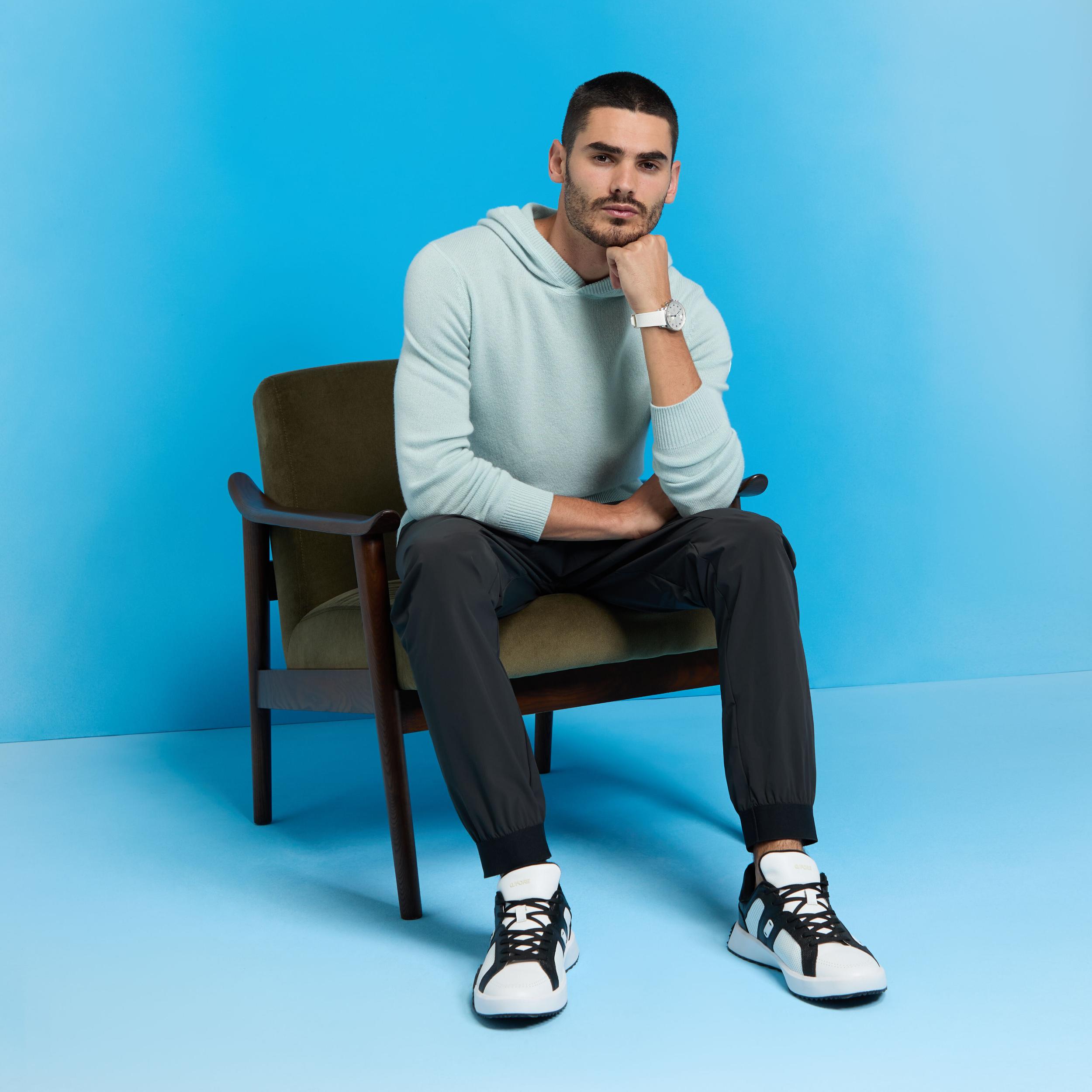 WASHABLE CASHMERE HOODED SWEATER Product Image