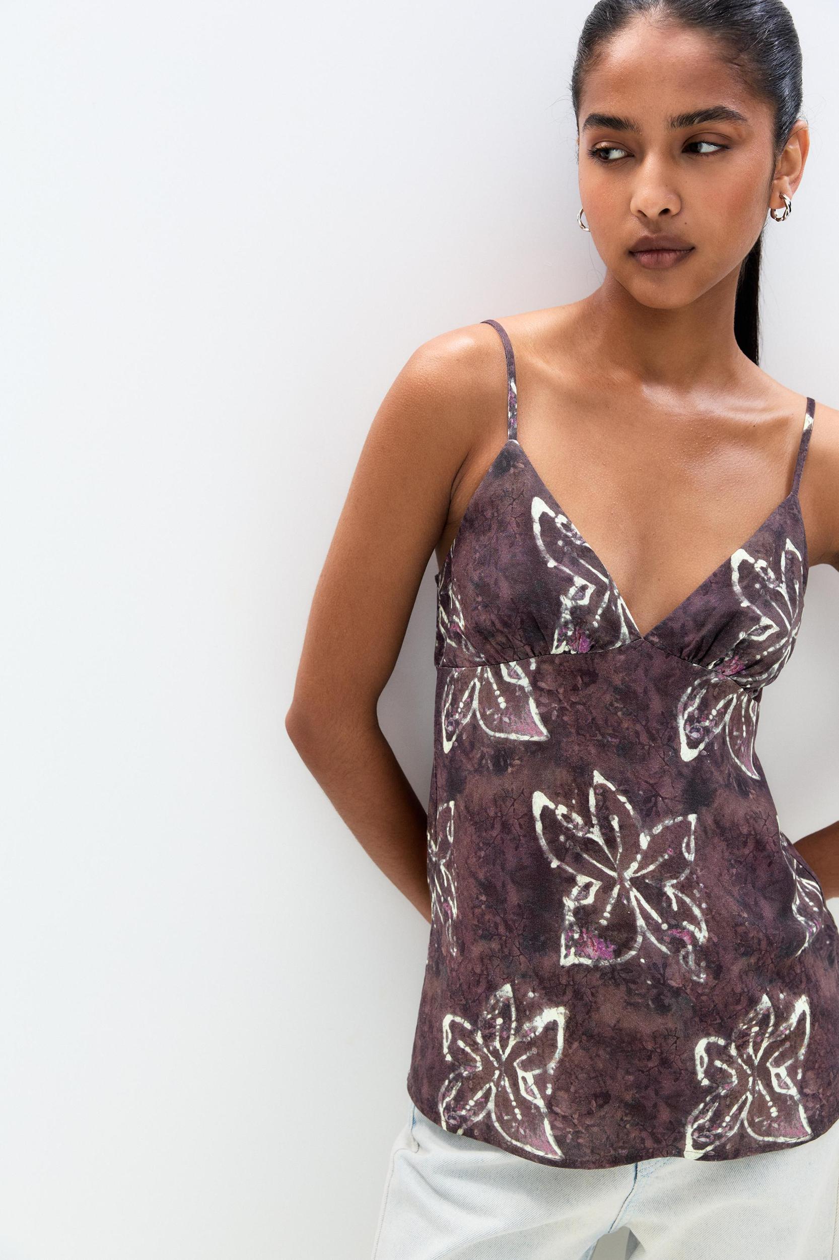 Floral strappy top Product Image