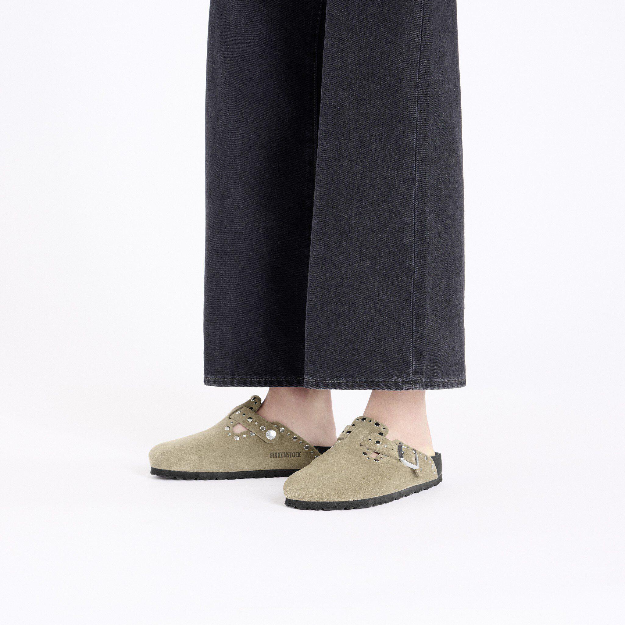 Boston Rivets Suede Leather Product Image