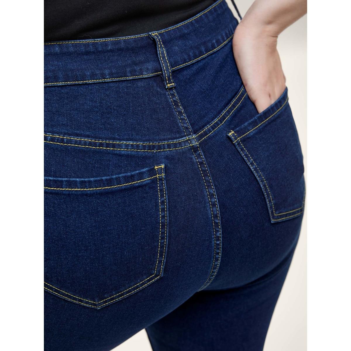 Plus Size Mid Rise Skinny-Fit Classic Jeans Women Denimindigo Medium stretch Slanted pocket Jeans BloomChic 18/2X Product Image