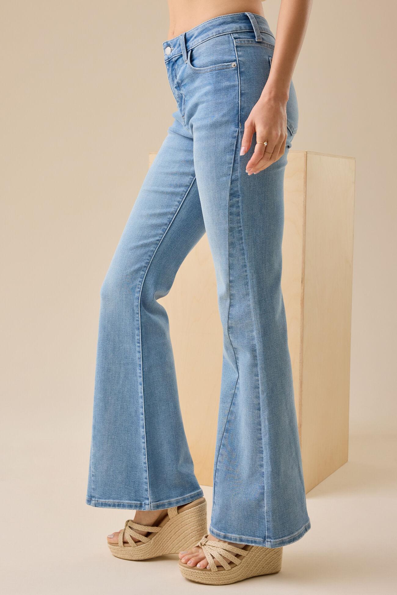 Carrie Flared Jeans Product Image