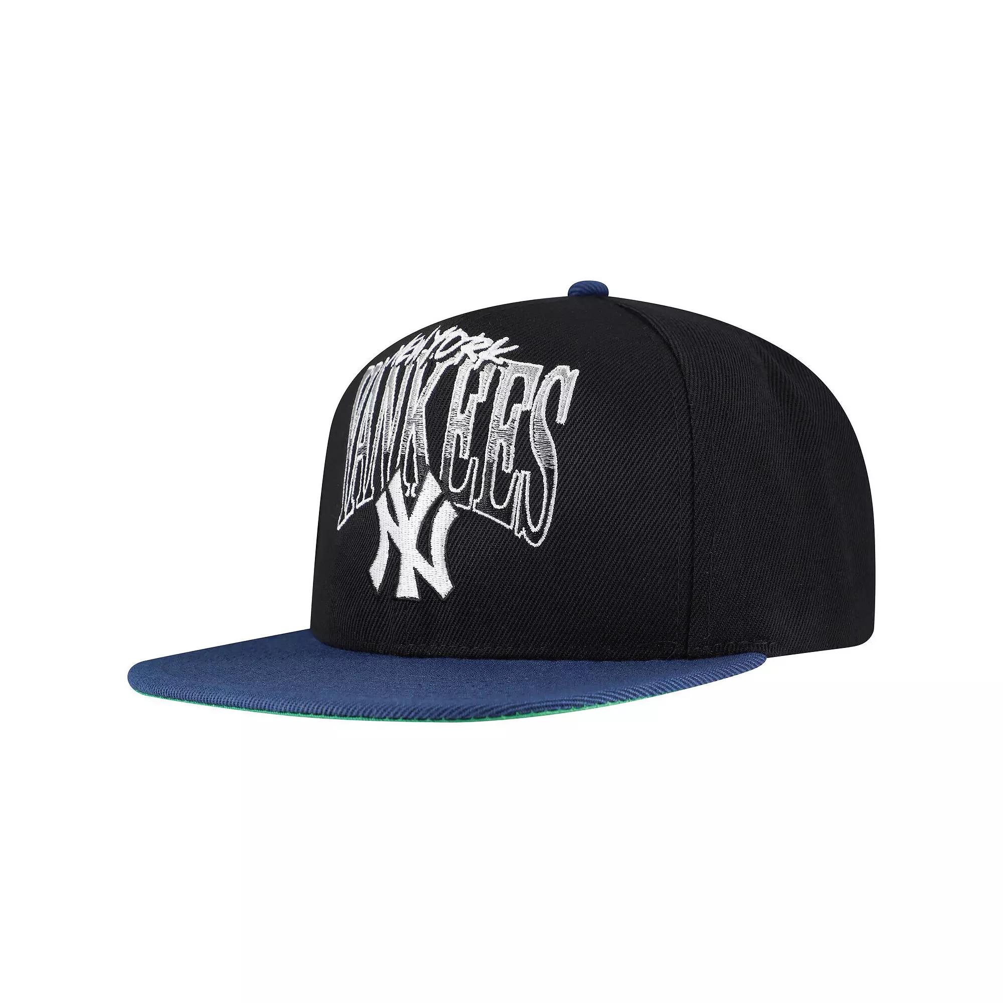 Men's Mitchell & Ness Black New York Yankees Rise Up Snapback Hat Product Image