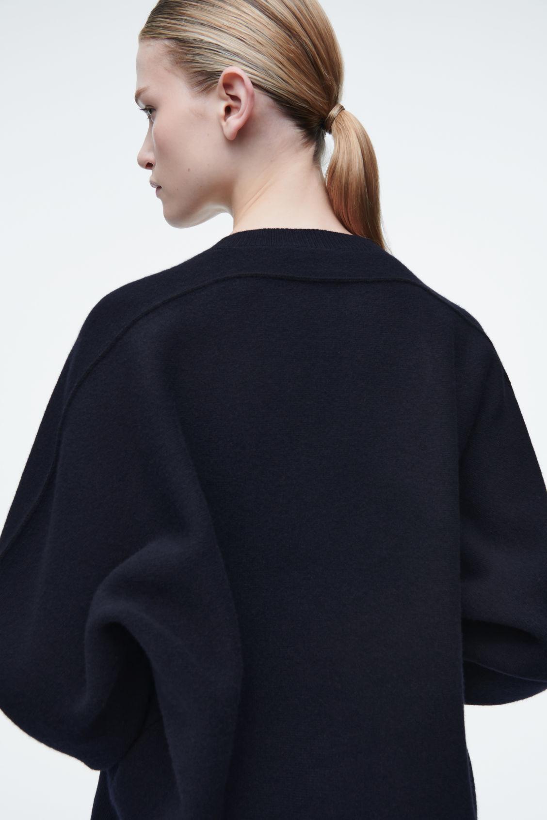 ROUNDED DOUBLE-FACED WOOL SWEATER Product Image