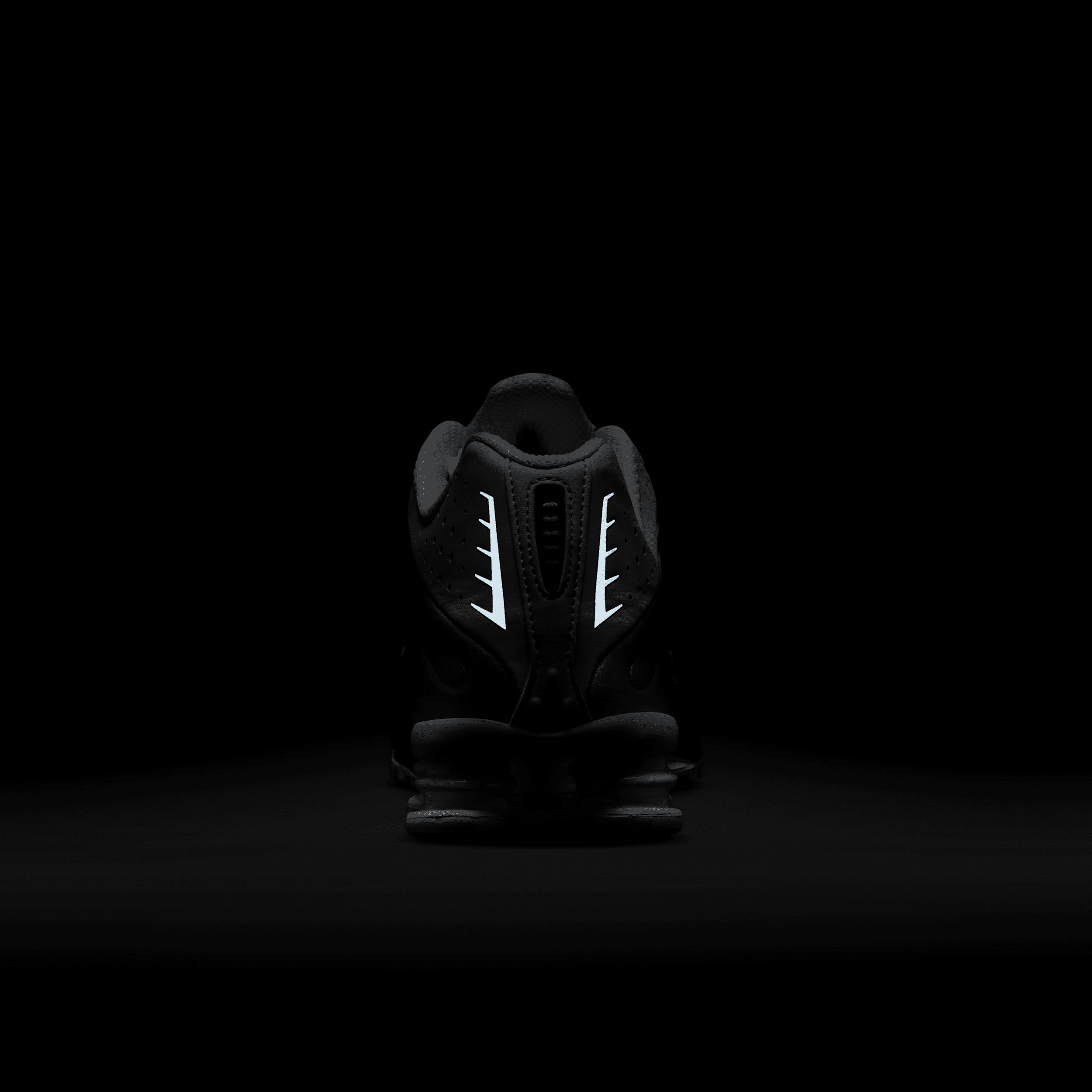 Nike Mens Shox R4 Shoes | HQ1988-101 Product Image