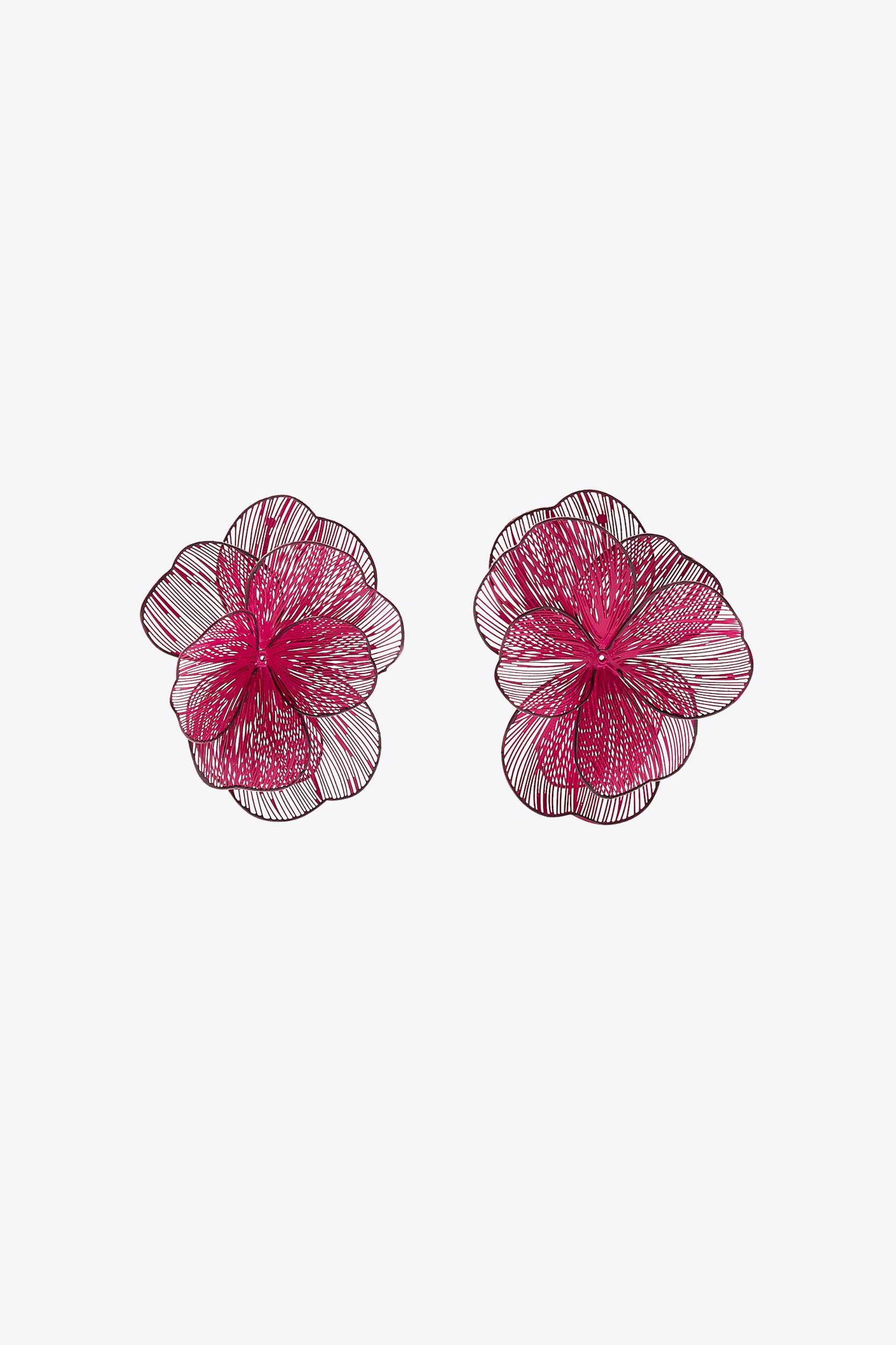 CONTRAST BORDER FLOWER EARRINGS Product Image