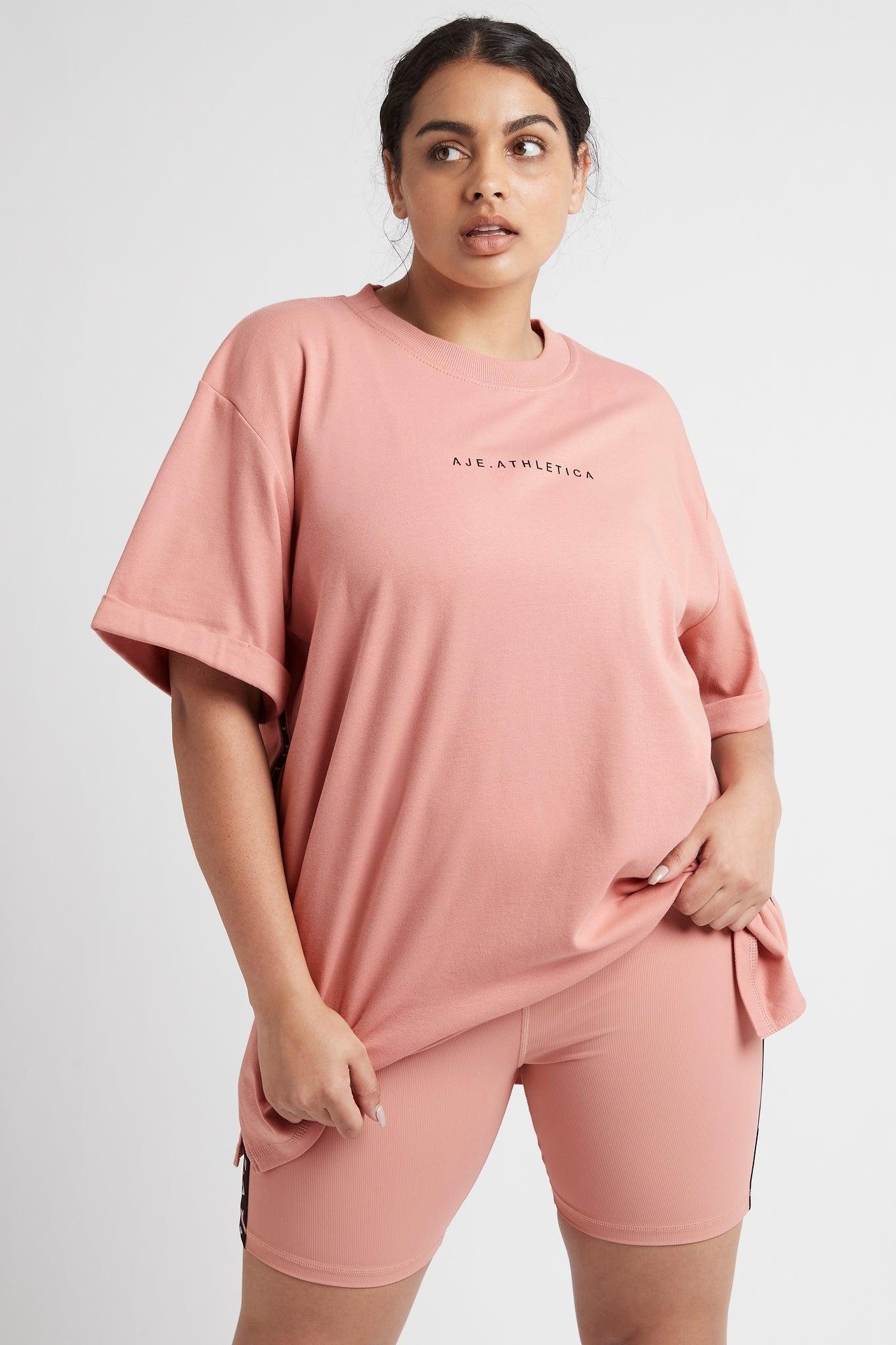 Logo T-Shirt 102 Product Image