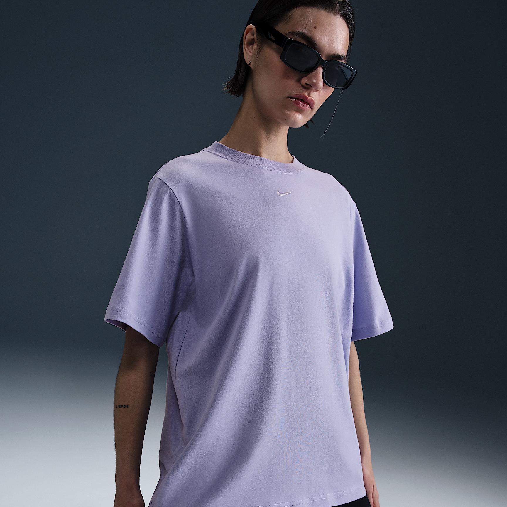 Nike Sportswear Essential Women's T-Shirt Product Image