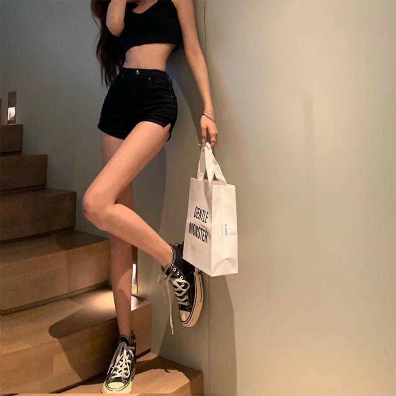 High Waist Short Jeans Product Image