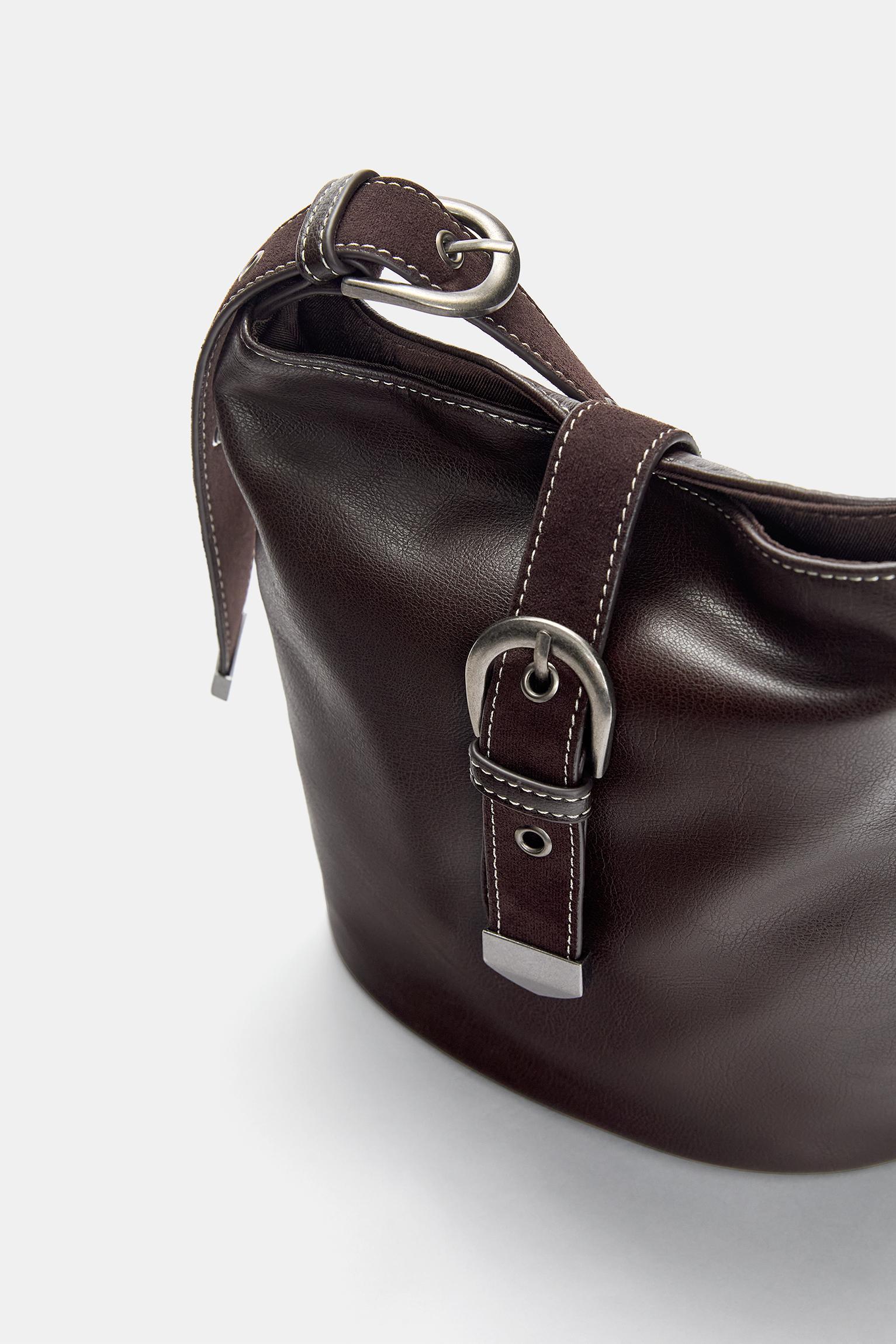 Buckle crossbody bag Product Image
