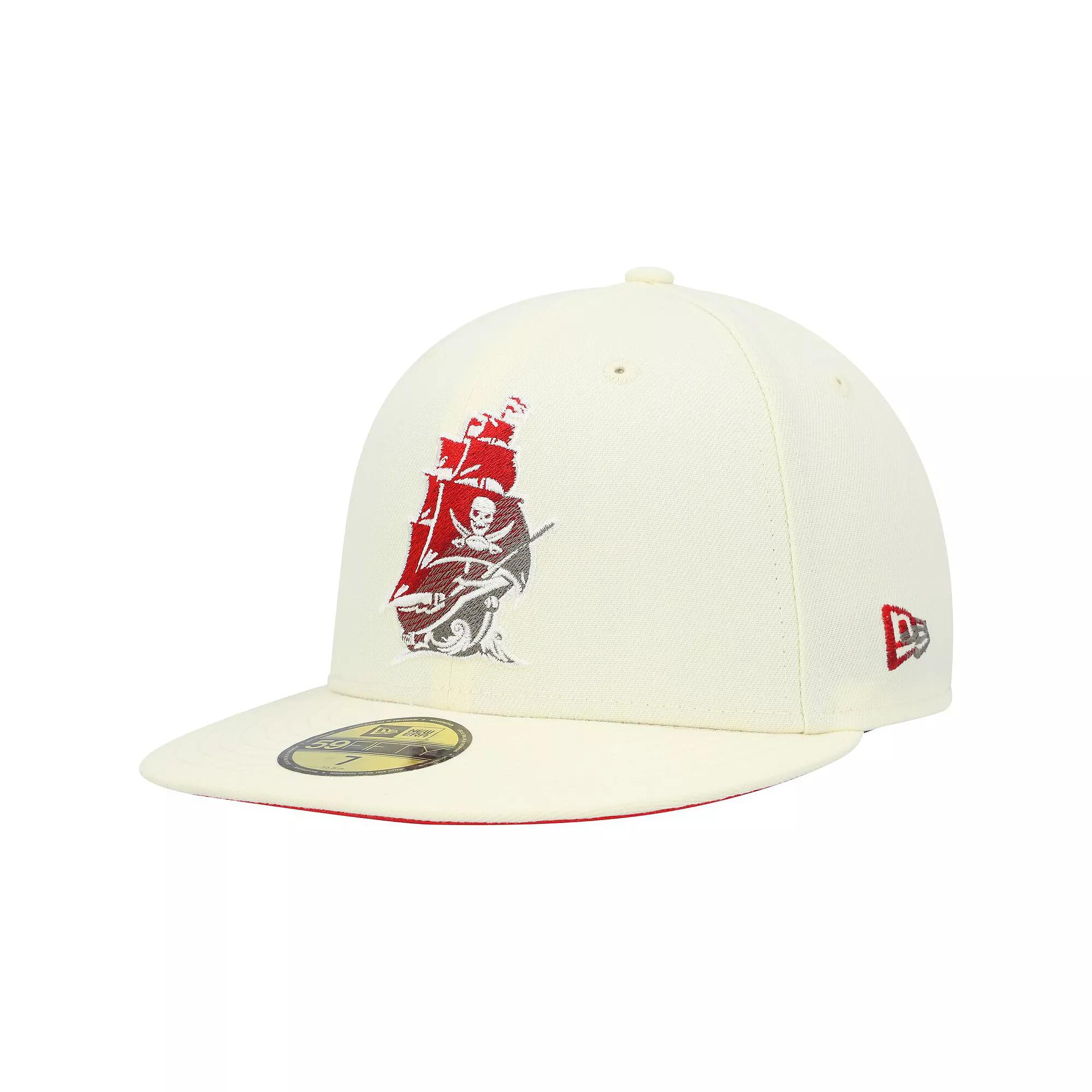Men's New Era Cream Tampa Bay Buccaneers Chrome Color Dim 59FIFTY Fitted Hat,  Product Image