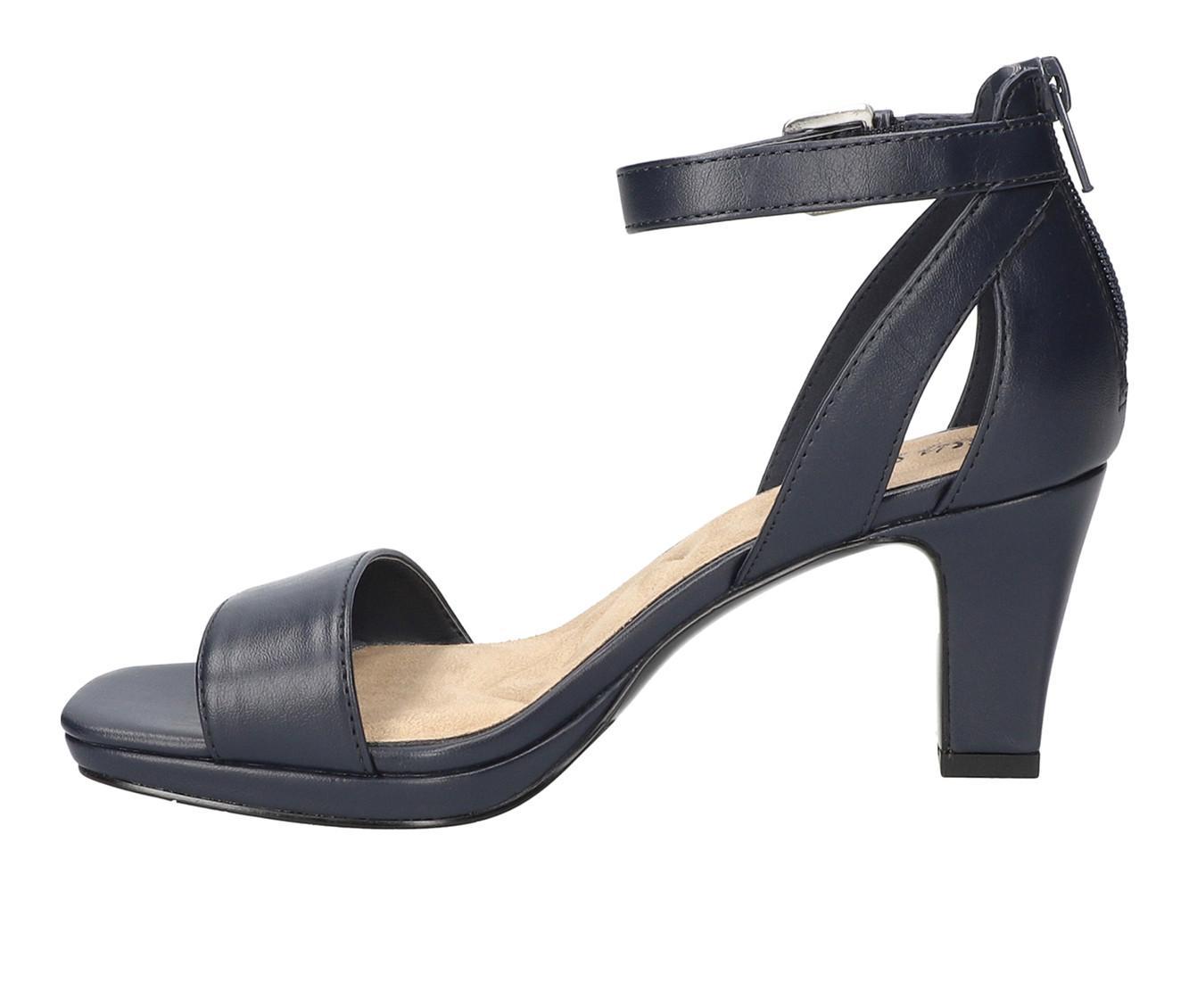 Women's Easy Street Ro Pumps Product Image