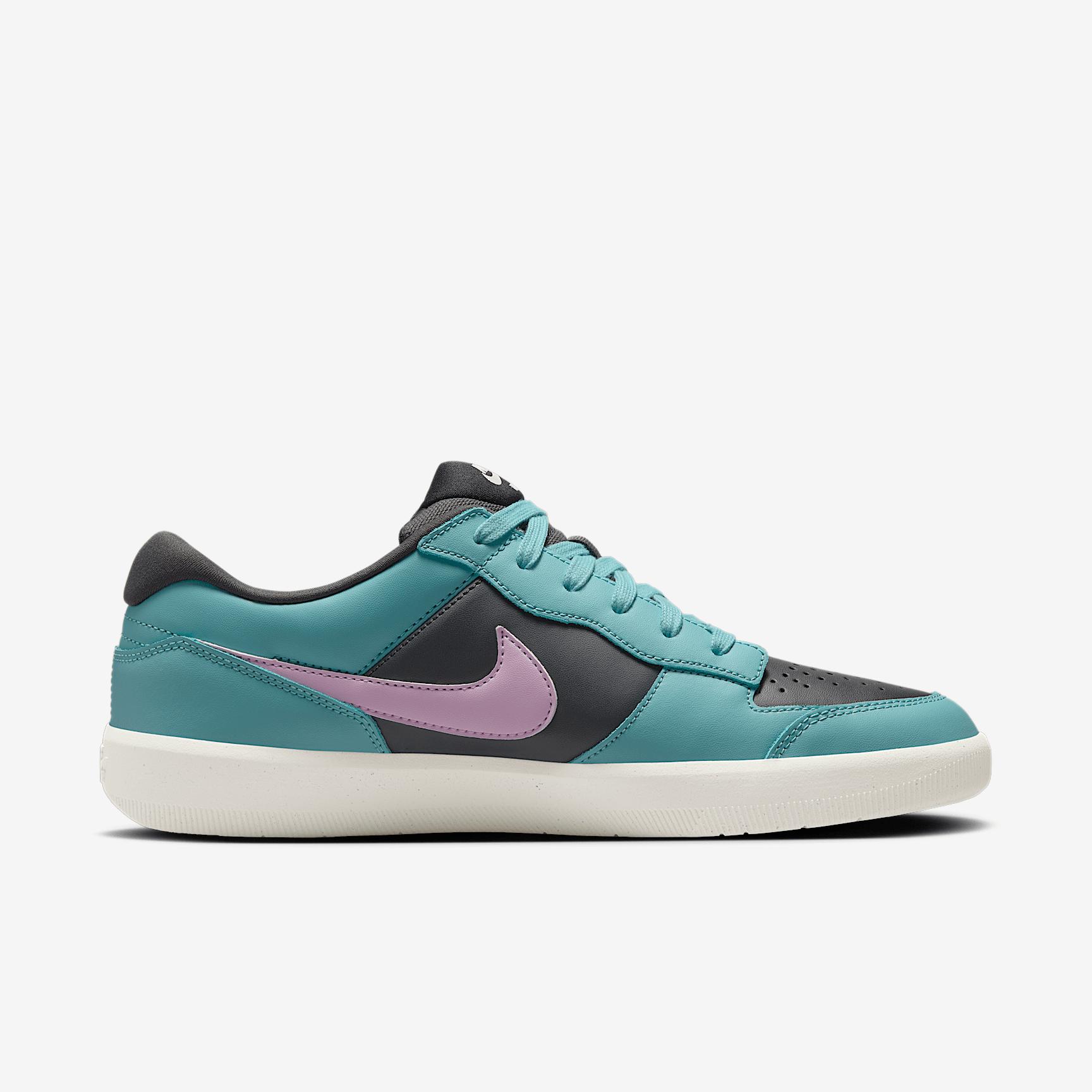 Nike SB Force 58 Premium Skate Shoes Product Image