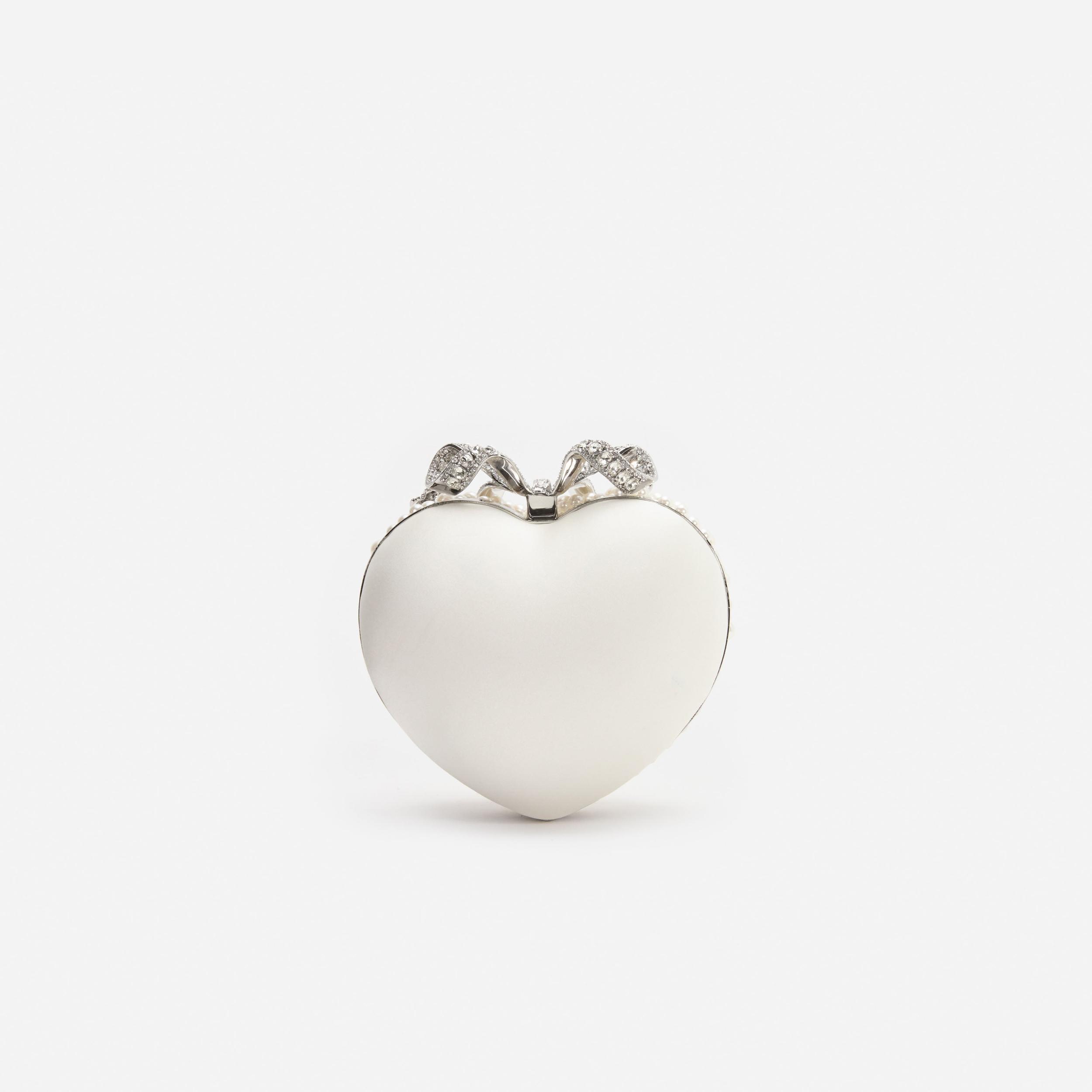 Pearl Heart Clutch Bag Product Image