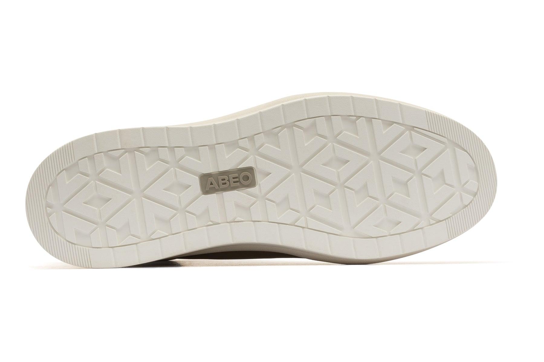 Passage Lace Up Metatarsal Female Product Image