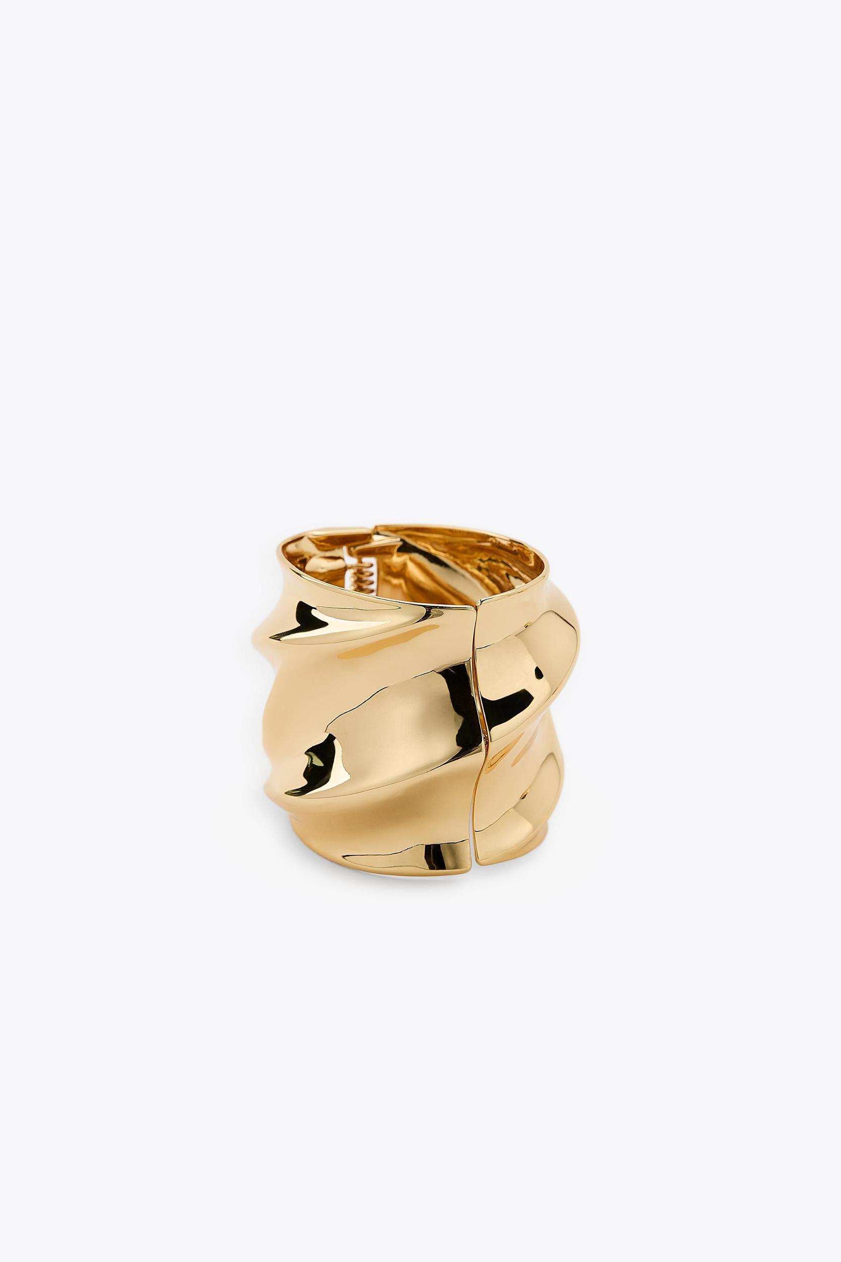 WAVY METAL BRACELET Product Image