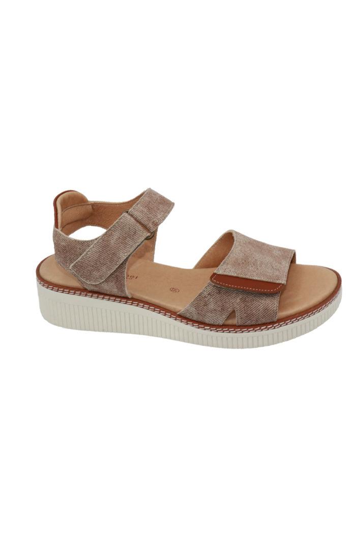 Ariana Sandal Product Image