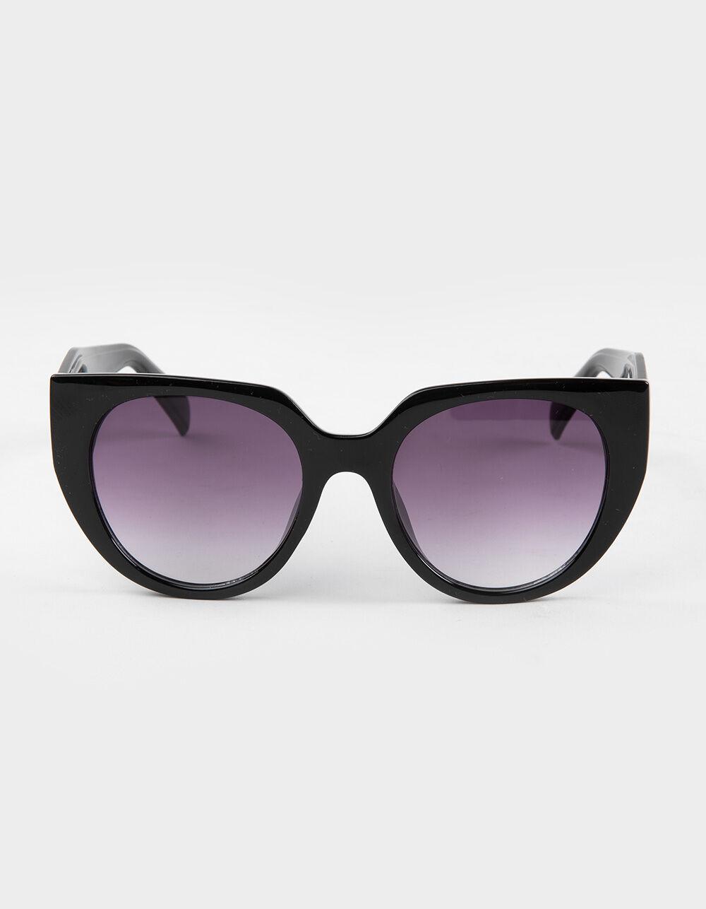 RSQ Cat Eye Gradient Sunglasses - BLACK/WHITE Product Image