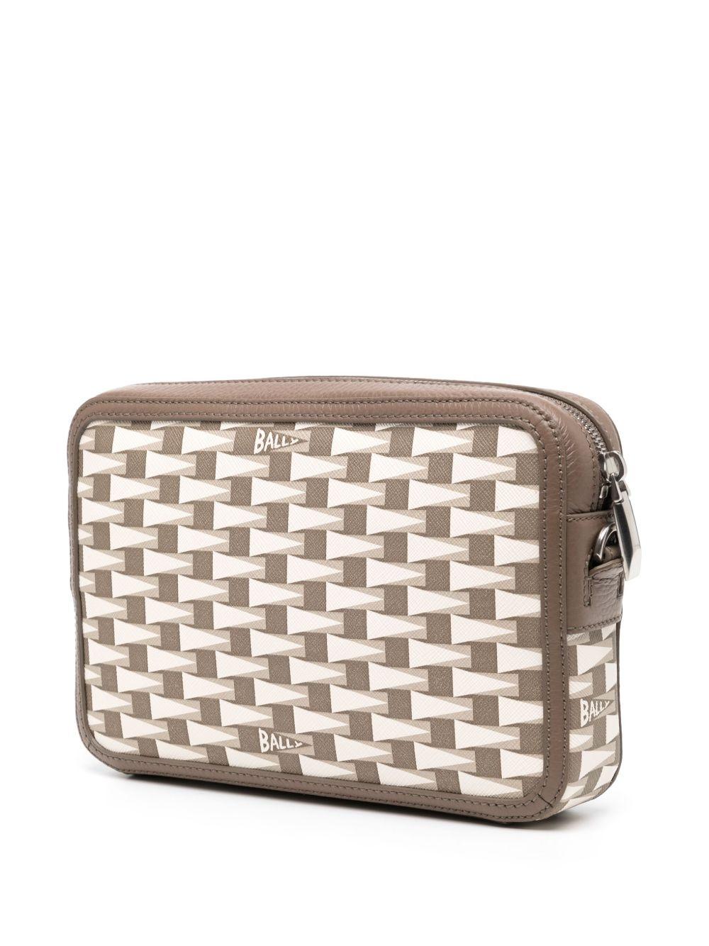 Pennant clutch bag Product Image