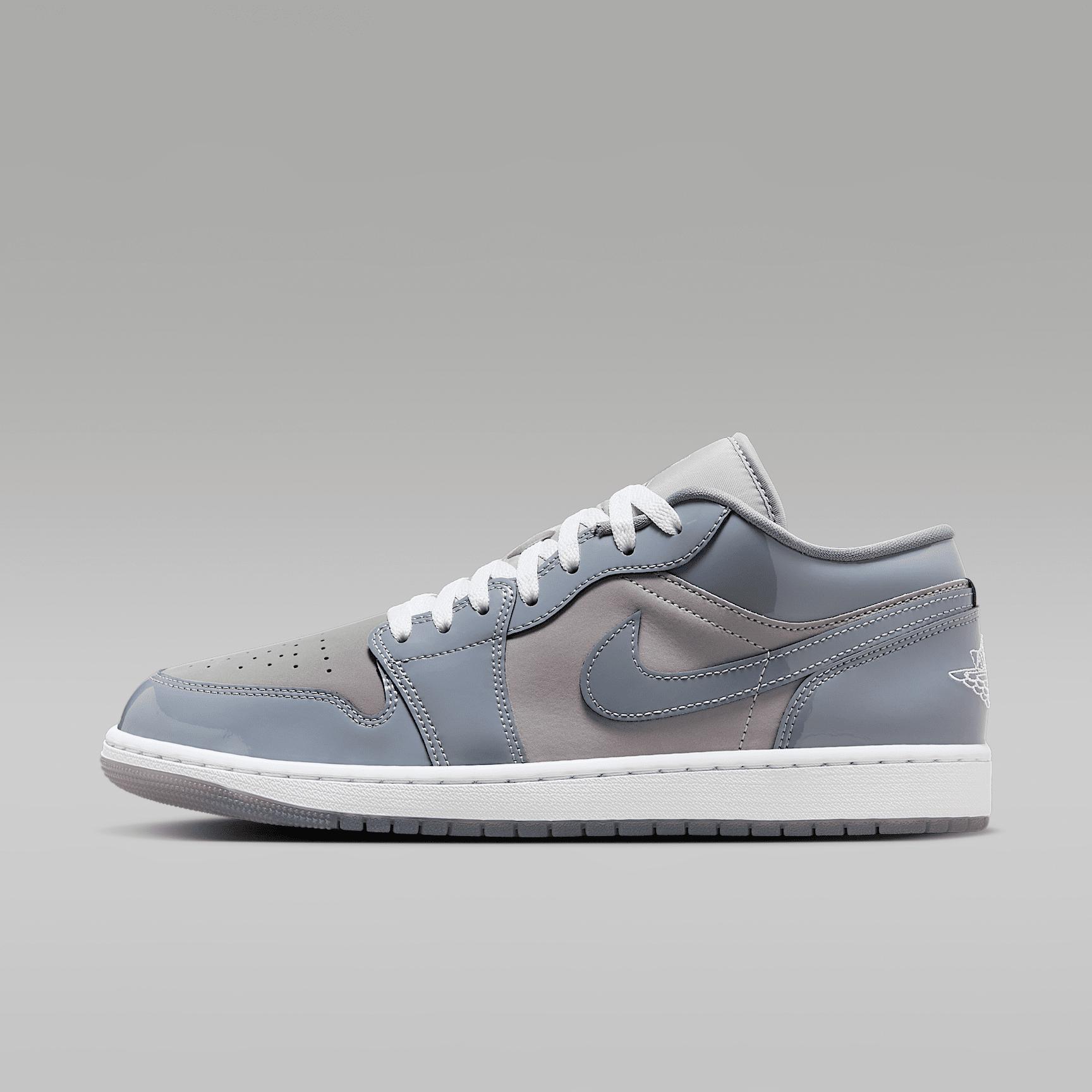 Jordan Mens Air Retro 1 Low SE Casual Shoes Product Image