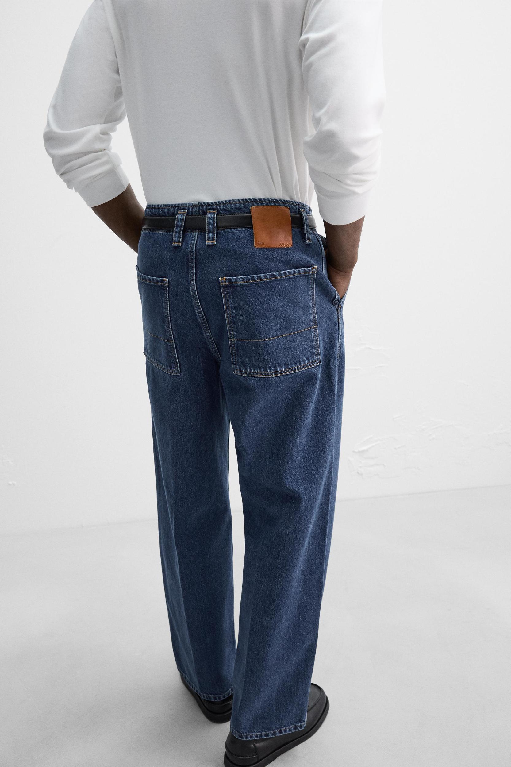 PLEATED STRAIGHT FIT JEANS Product Image