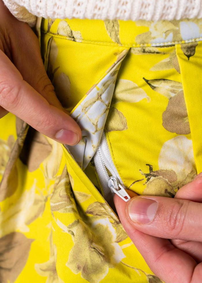 Yillo Print Short Product Image