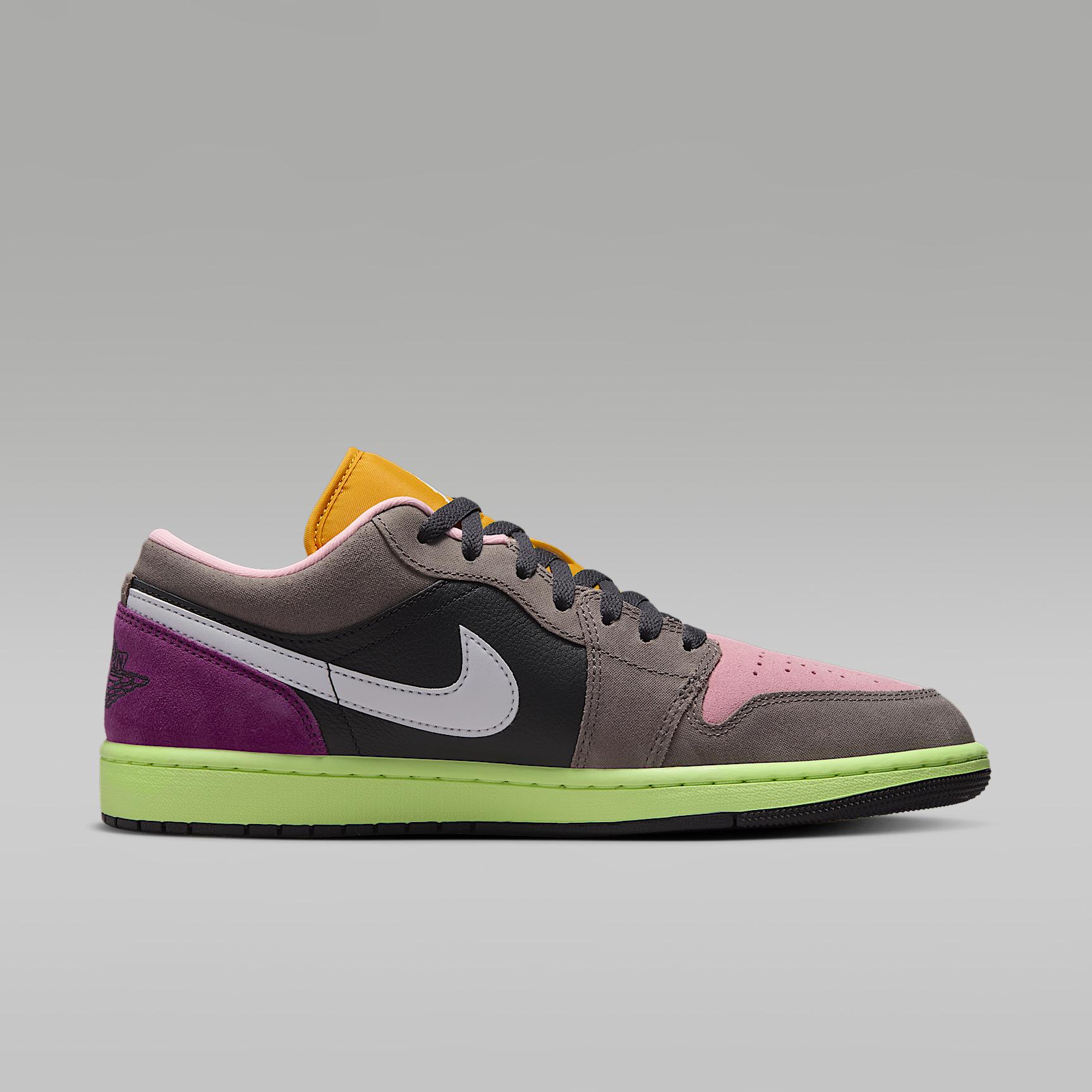 Air Jordan 1 Low SE Men's Shoes Product Image